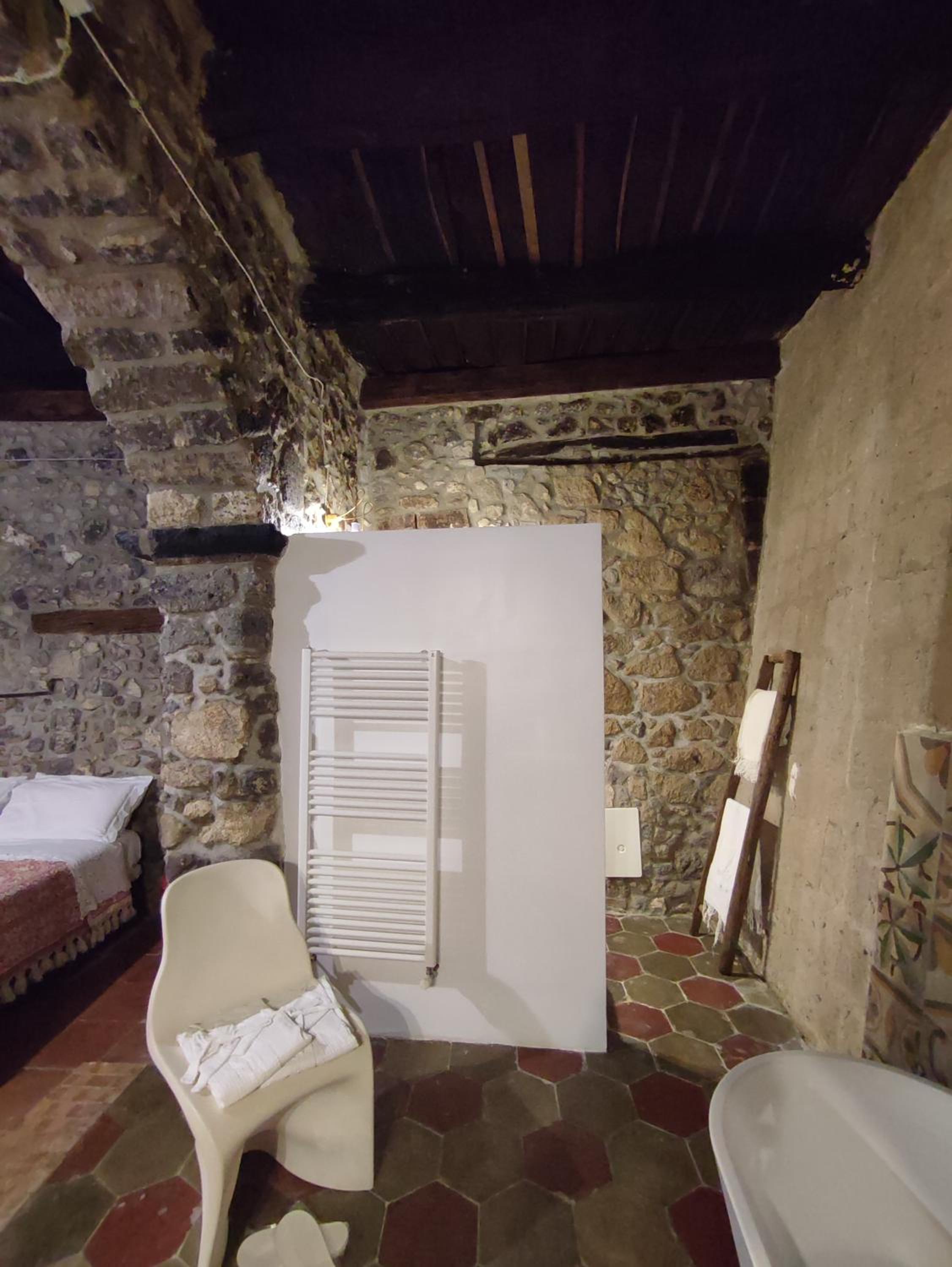 Suite - Photo 5