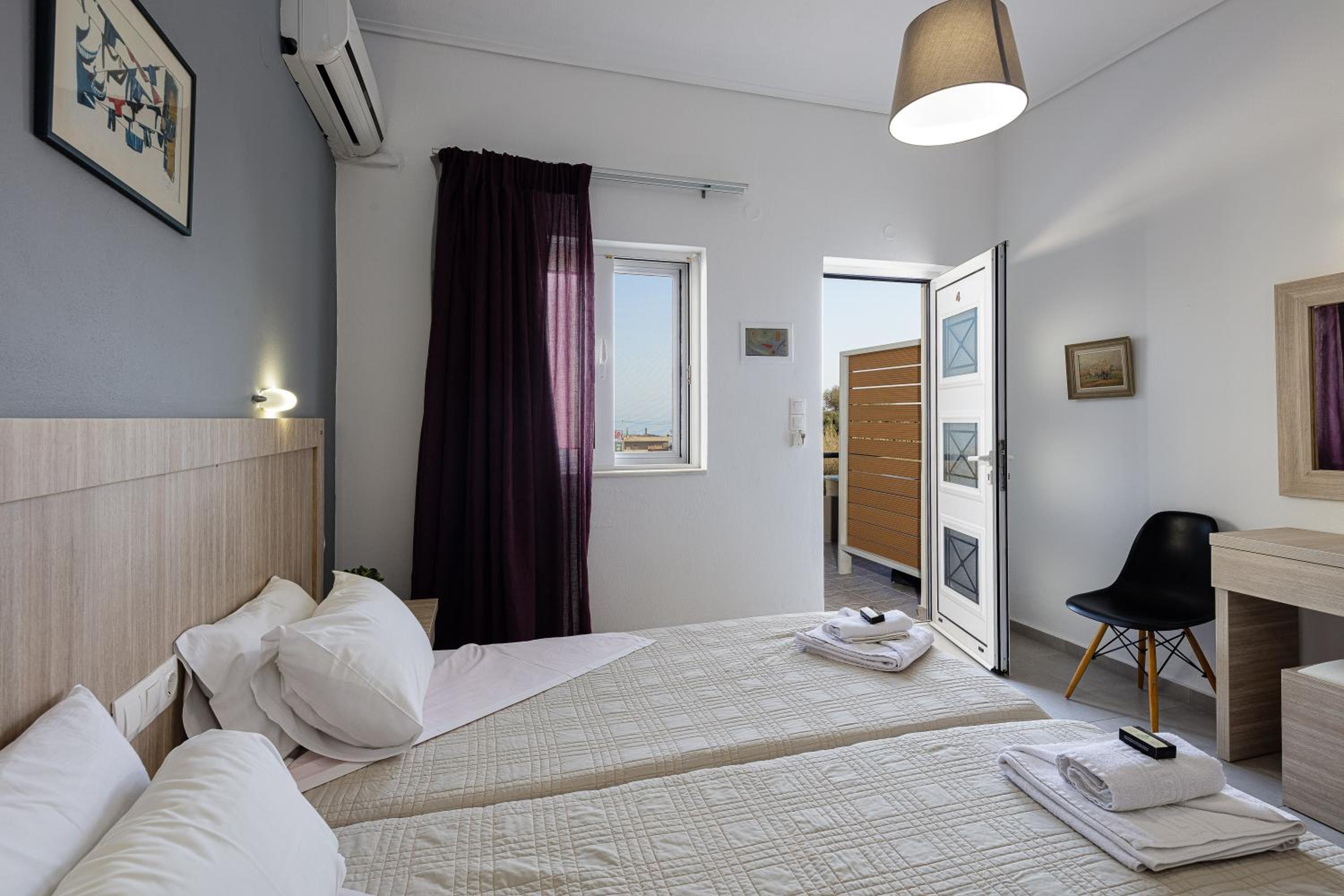 Studio with Sea View (1-2 Adults) photo 2