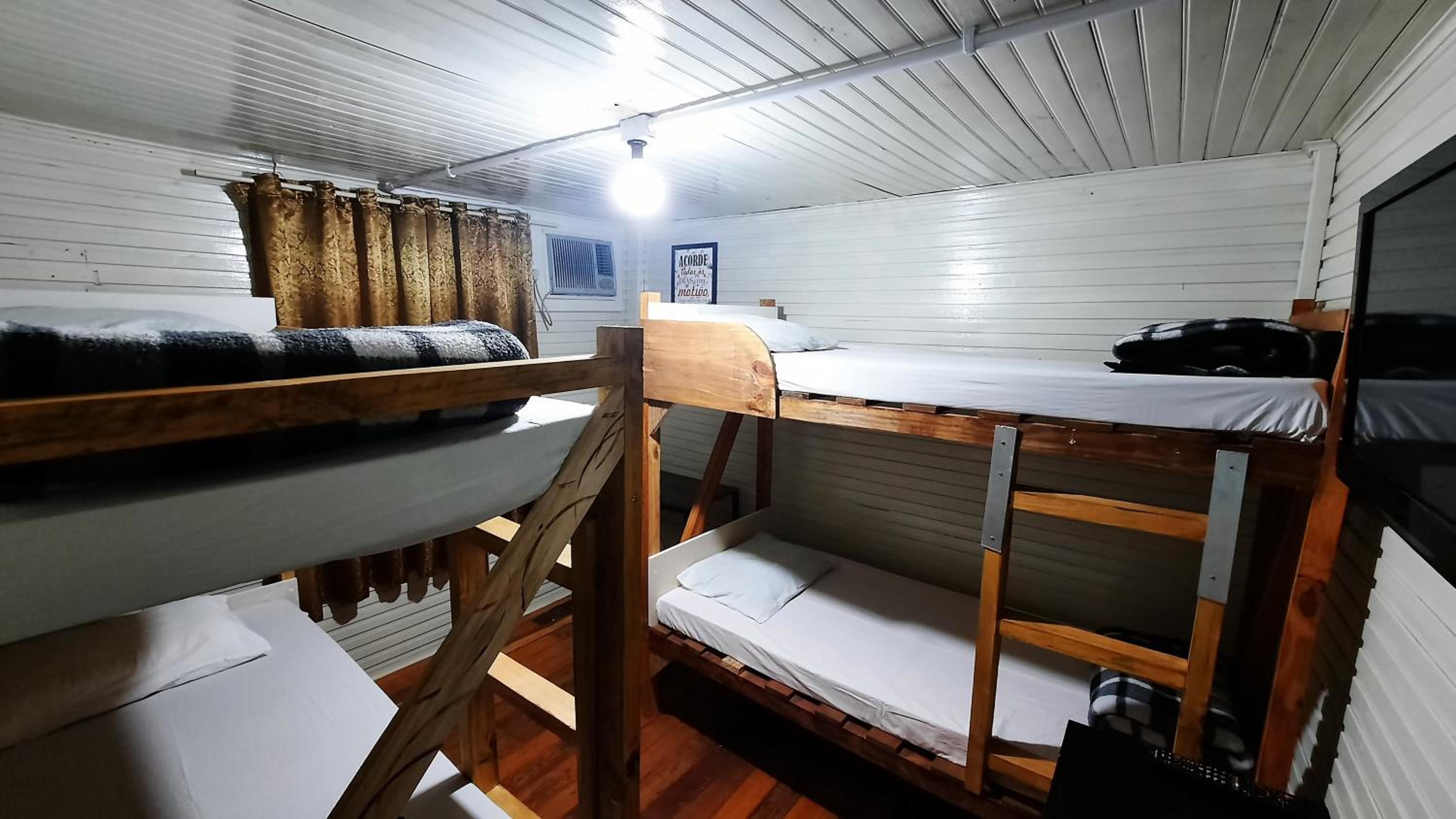 Quadruple Room With Private External Bathroom
