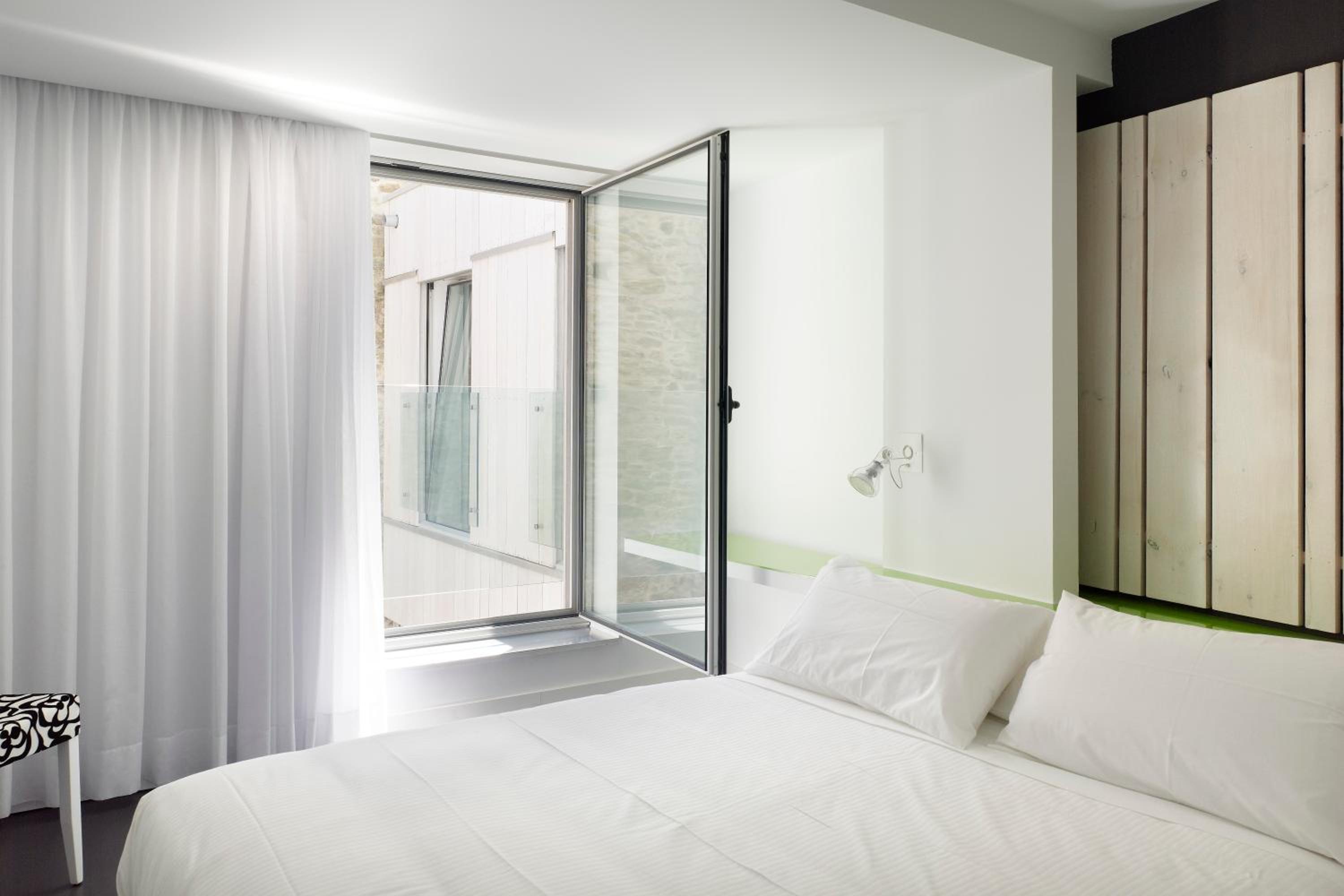 Double or Twin Room - Photo 4