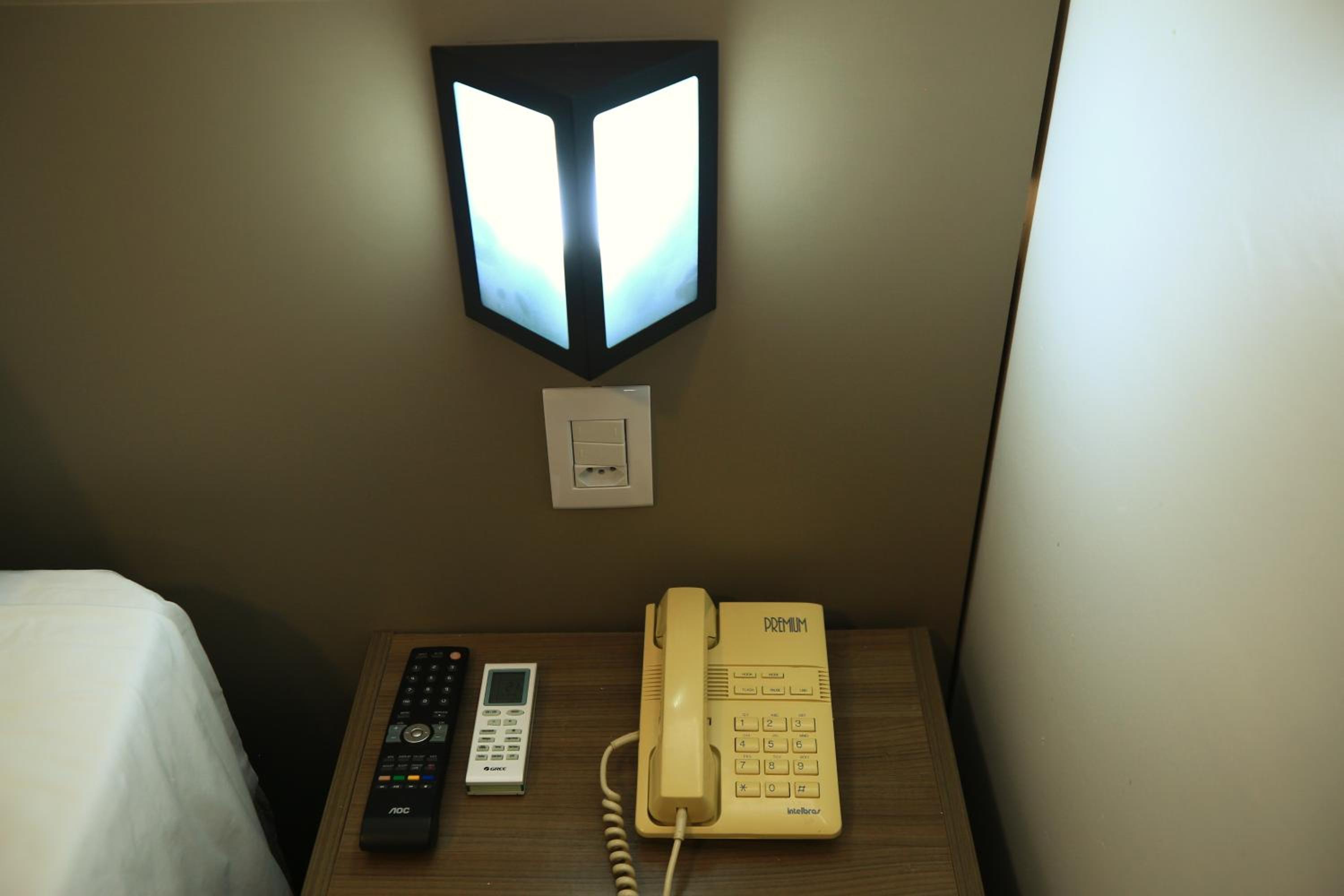 Twin Room - Photo 4