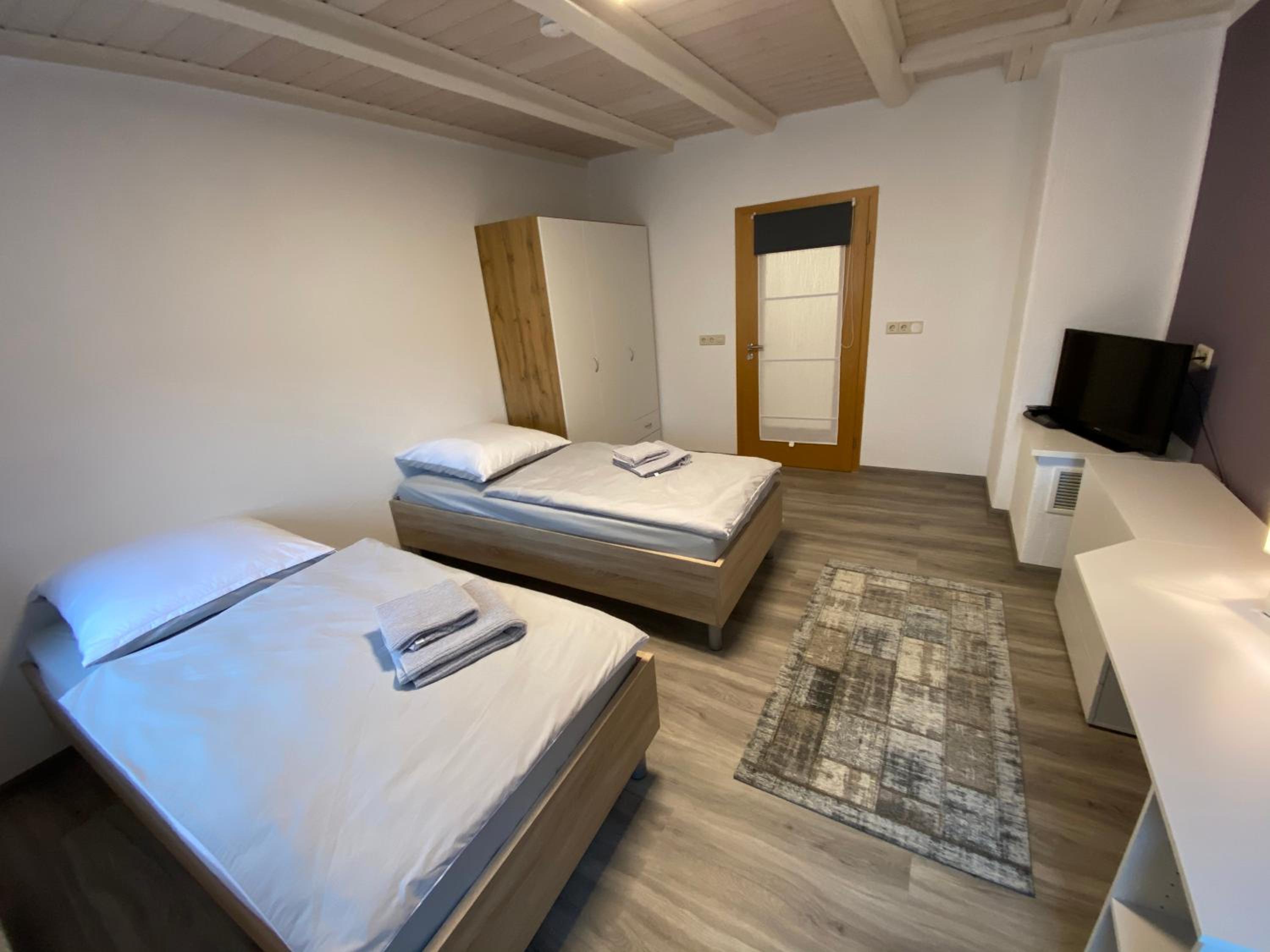 Double Room - Photo 15