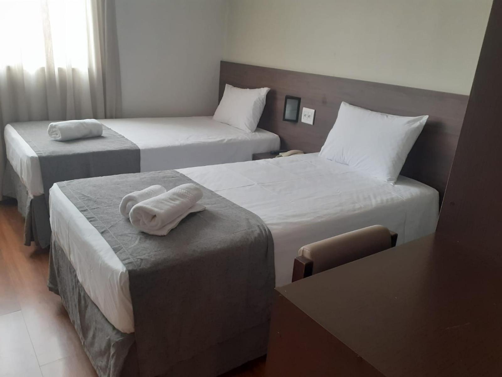 Twin Room - Photo 2