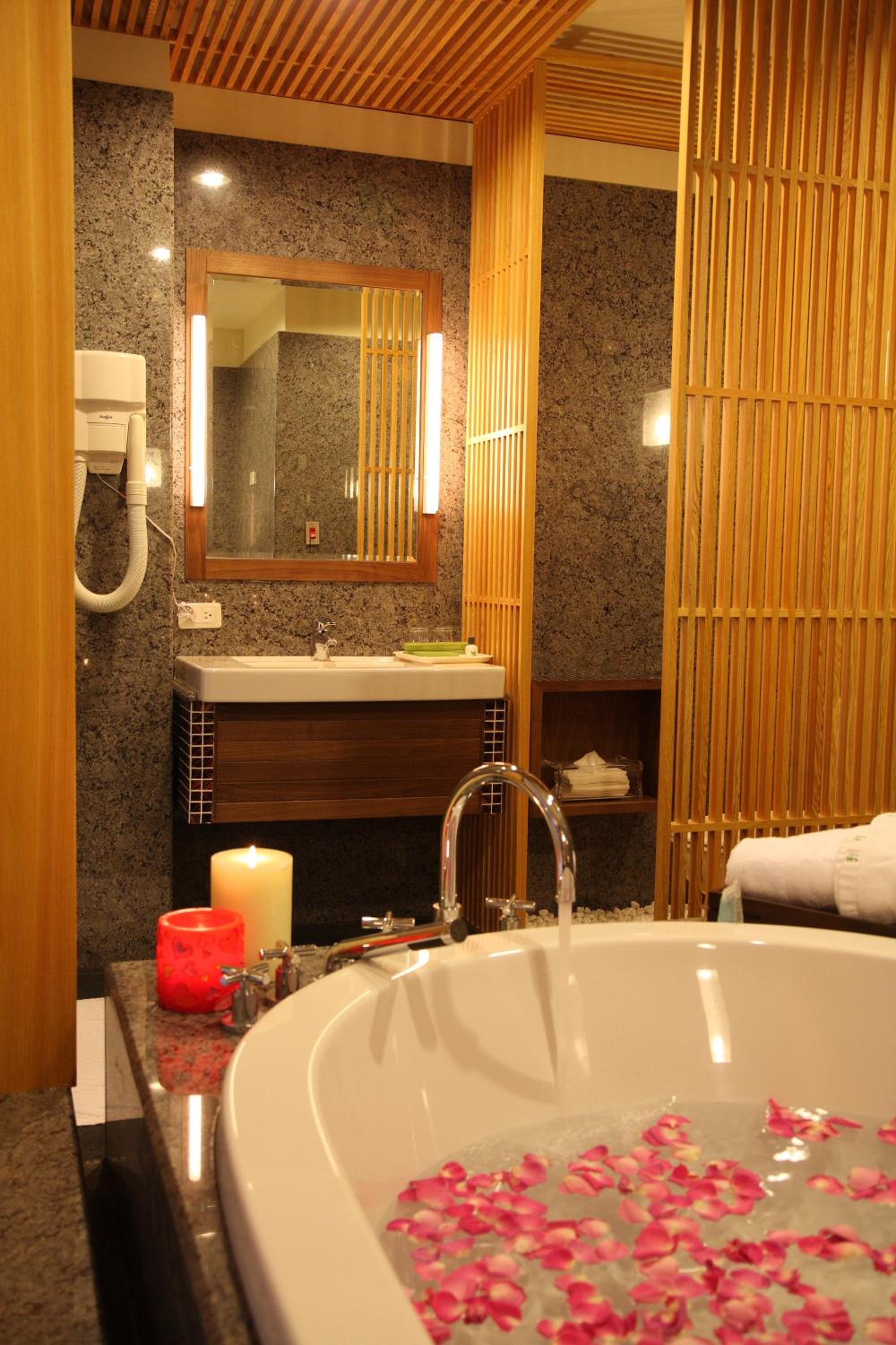 Japanese-Style Quadruple Room photo 3