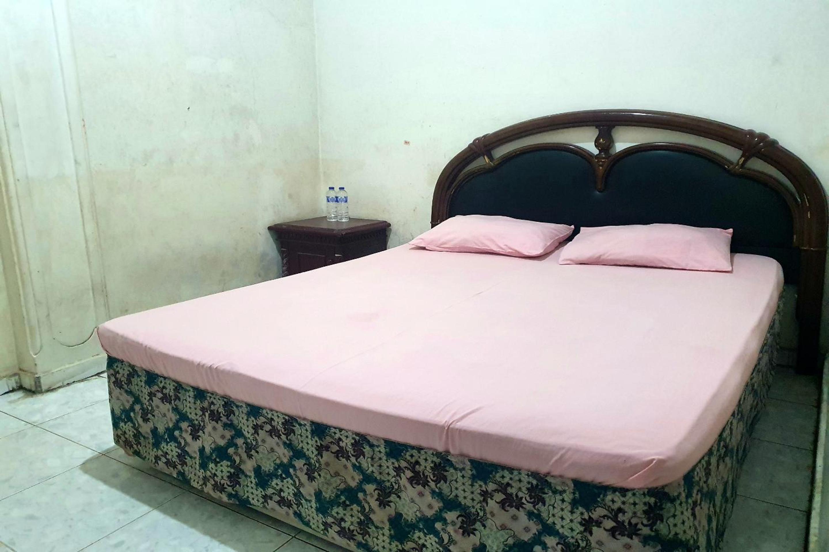 Economy Double Room photo 1