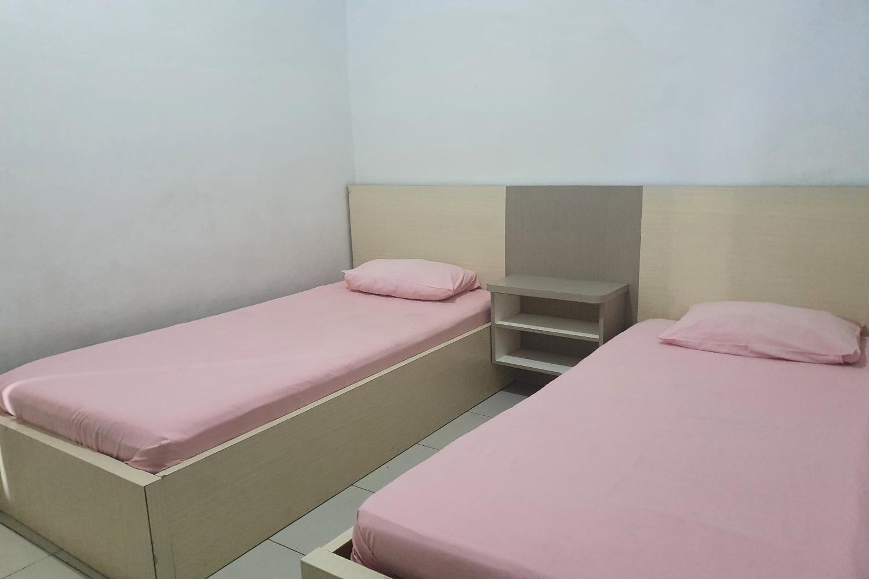 Budget Twin Room photo 1