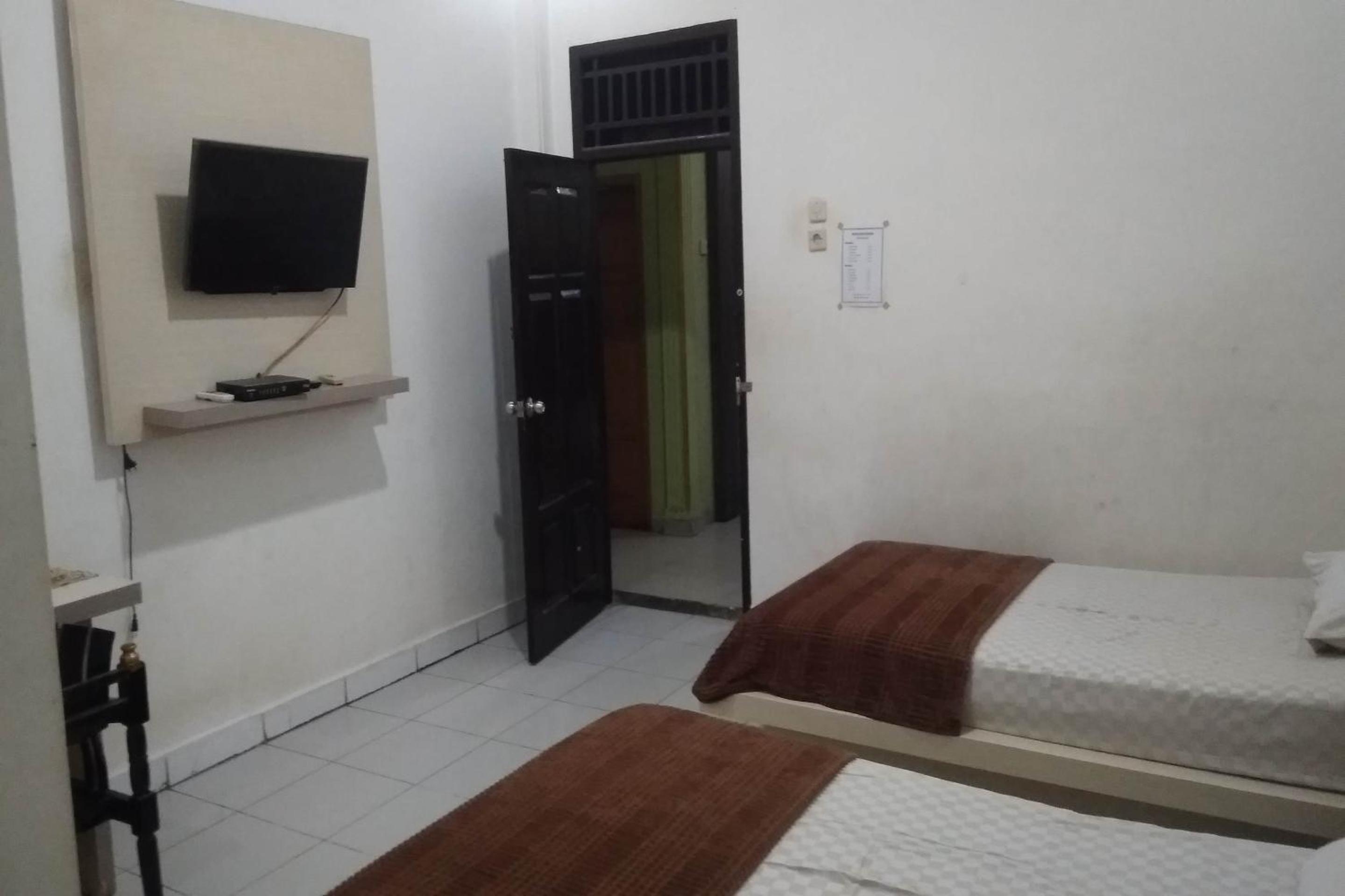 Delxue Twin Room photo 2