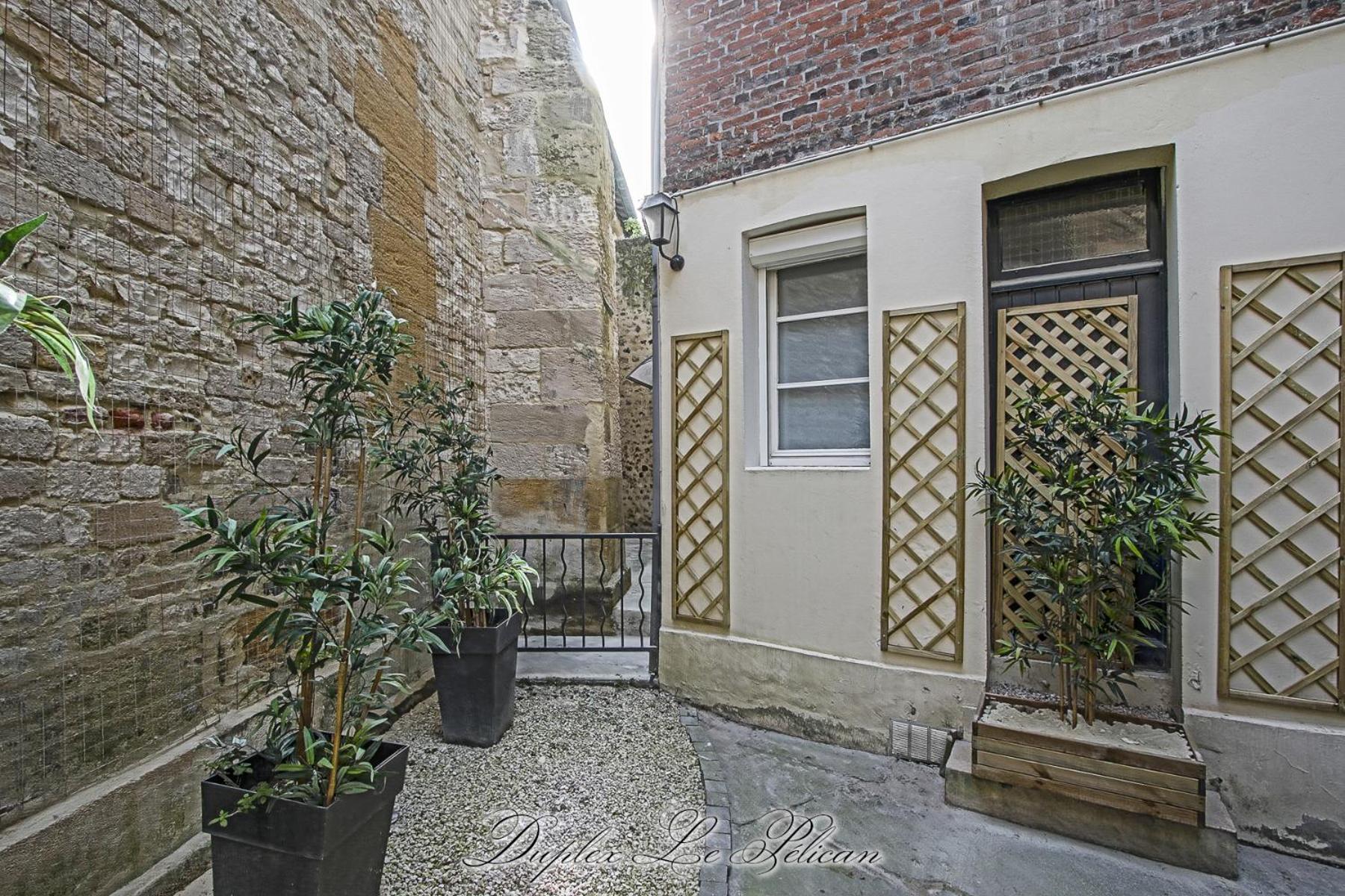 Apartment - Split Level - Photo 12