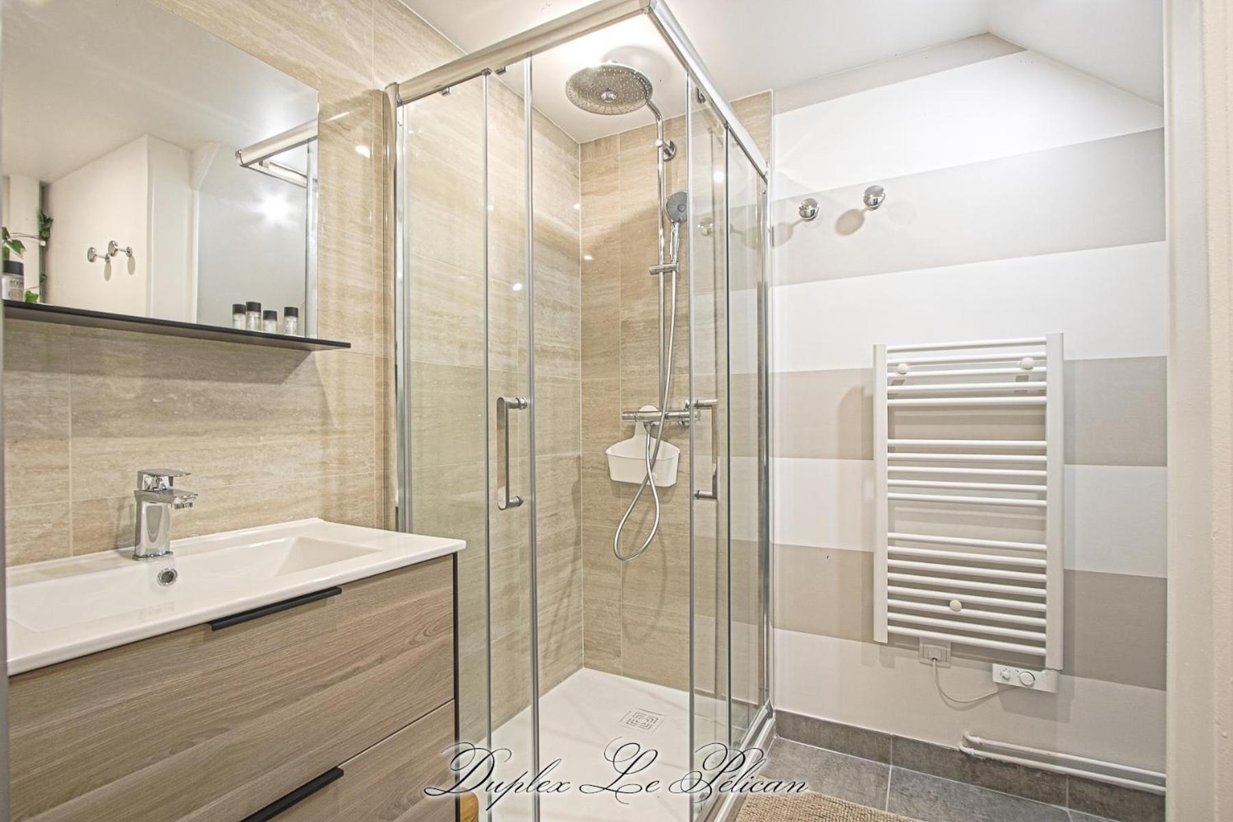 Apartment - Split Level - Photo 10