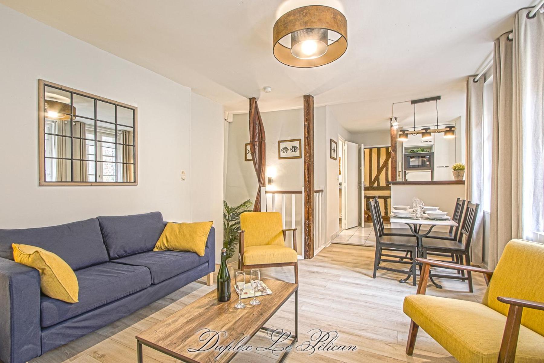 Apartment - Split Level - Photo 16