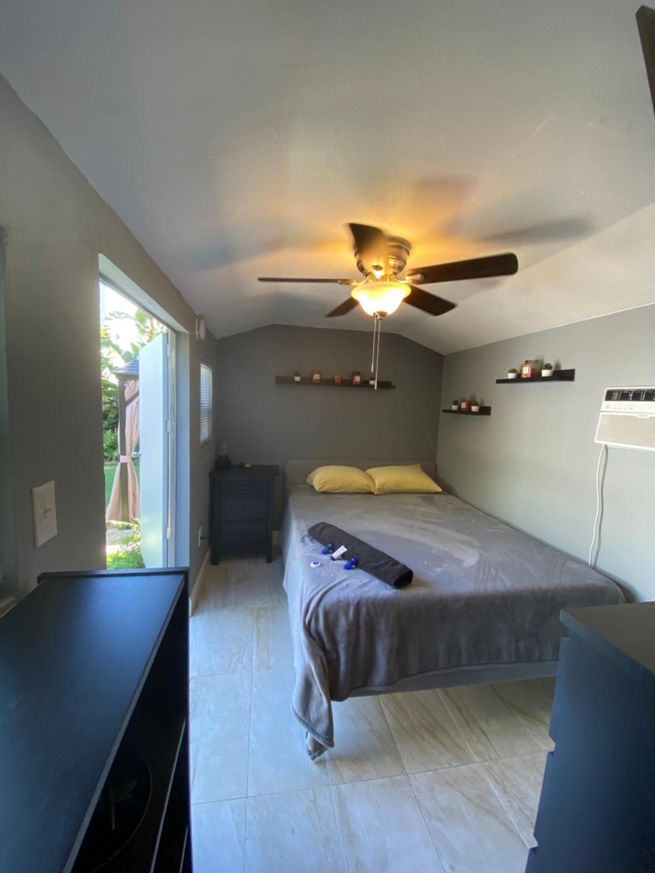 One-Bedroom Apartment - Photo 10