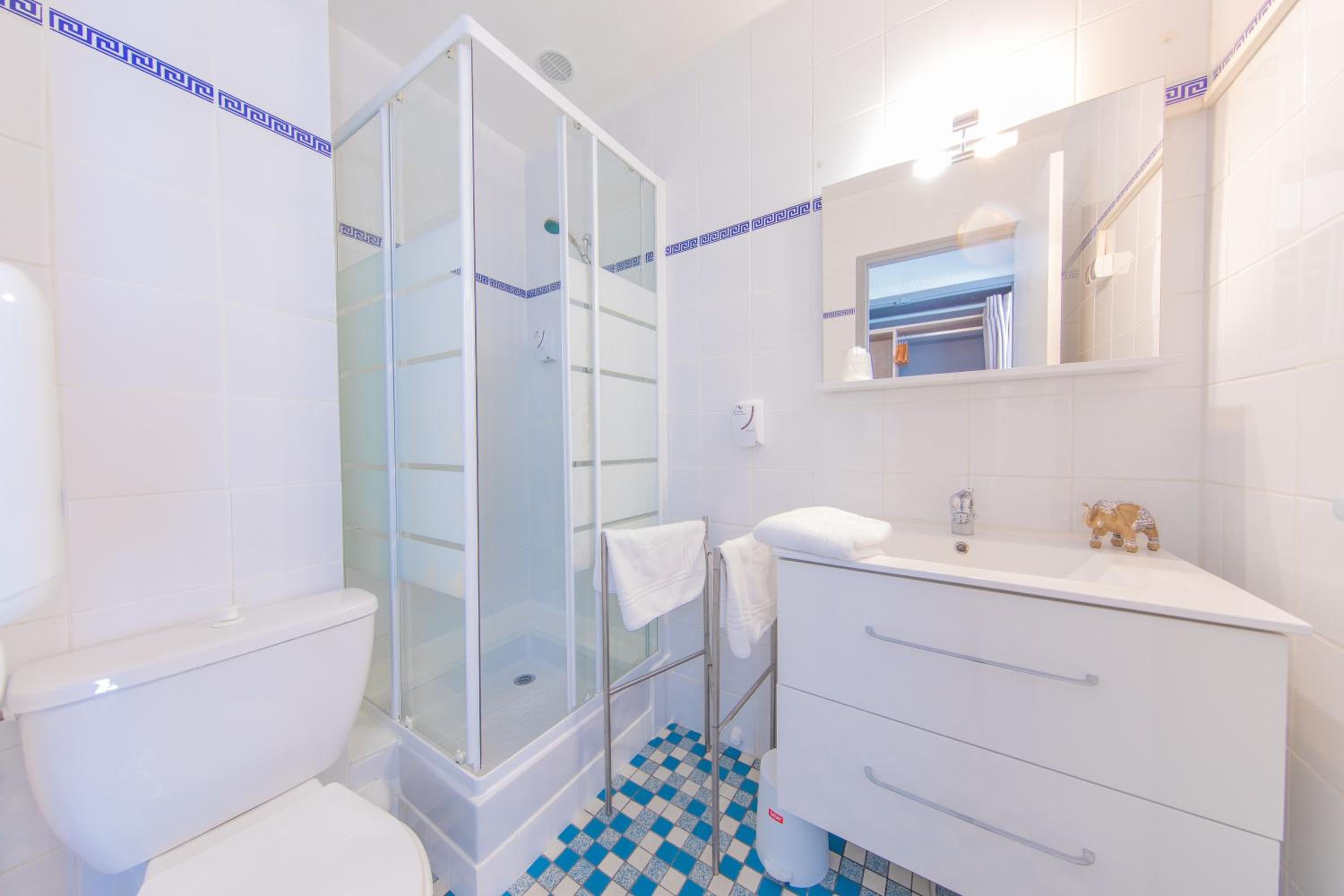 Twin Room with Balcony photo 2