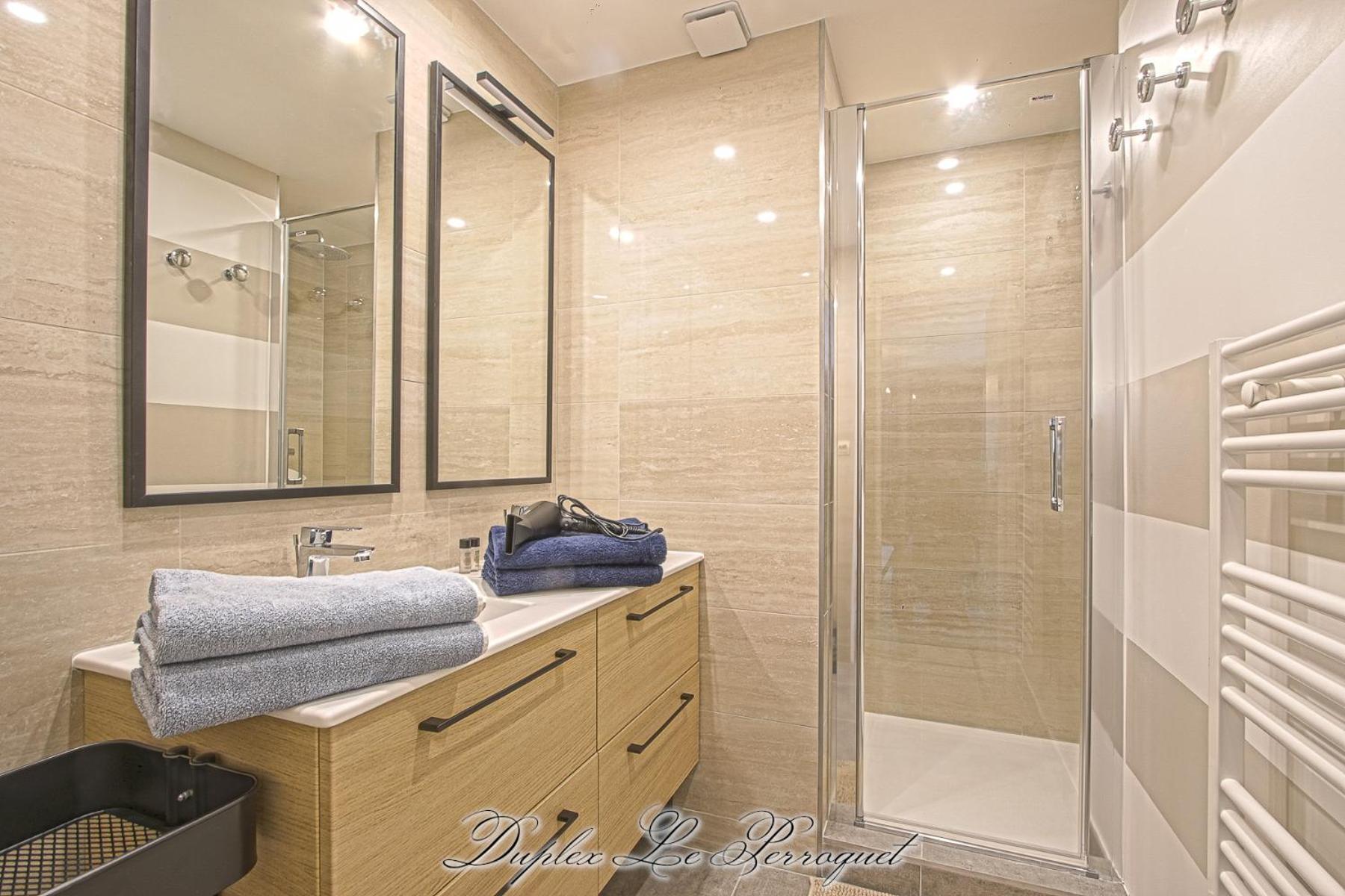 Duplex Apartment - Photo 22