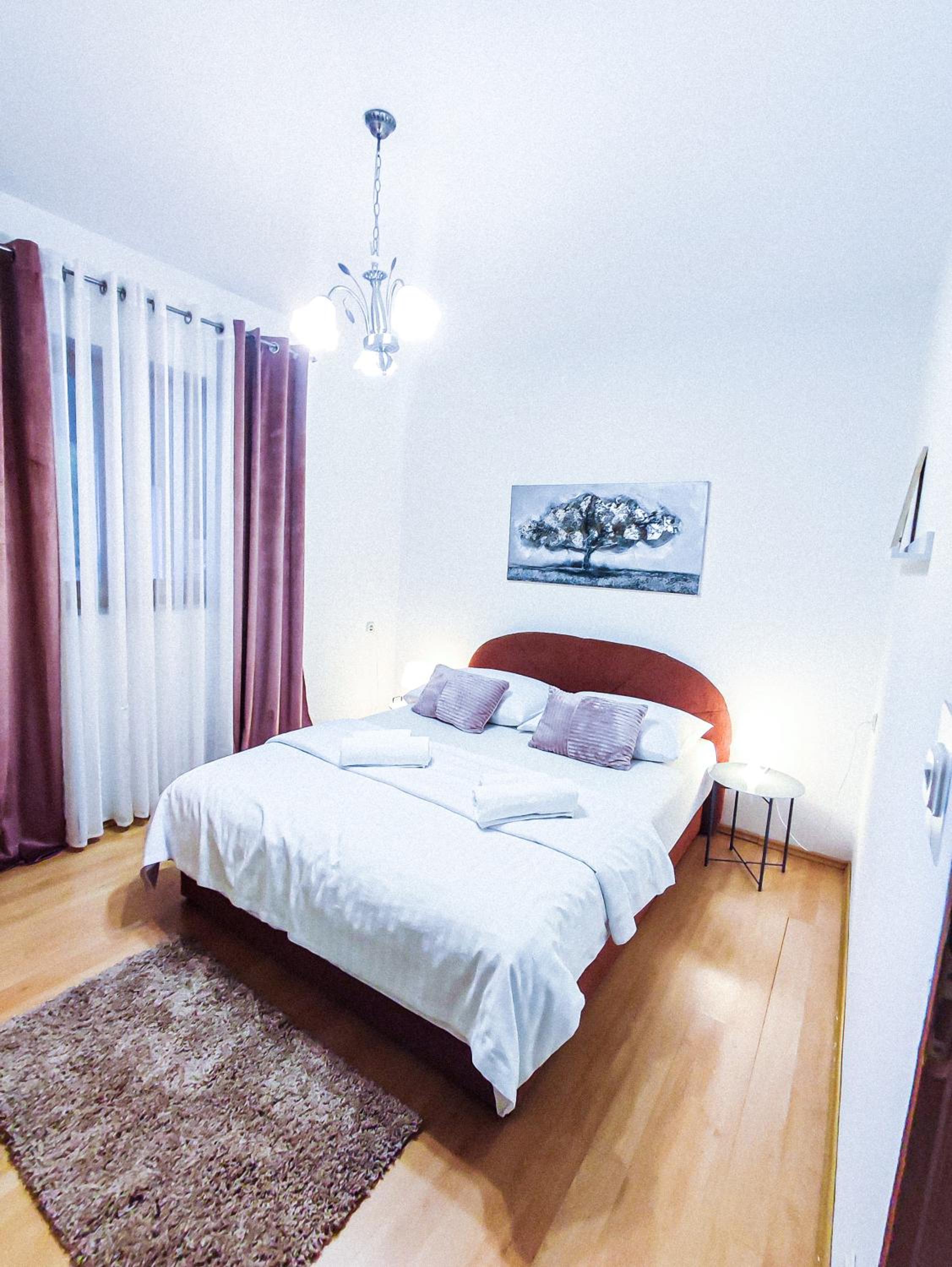 Three-Bedroom Apartment - Photo 21