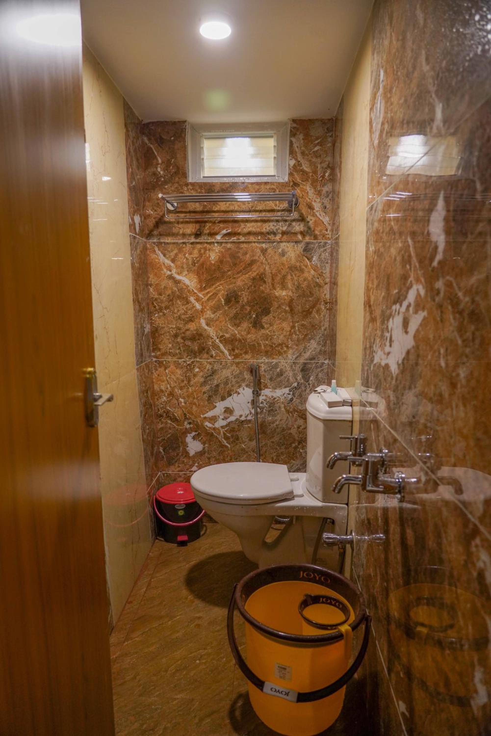Small Double Room - Photo 14