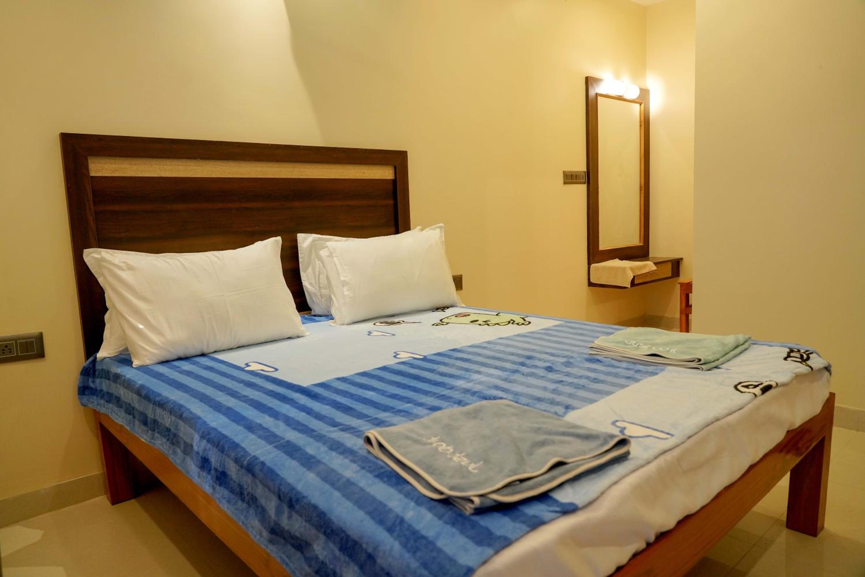 Standard Double Room - Photo 14
