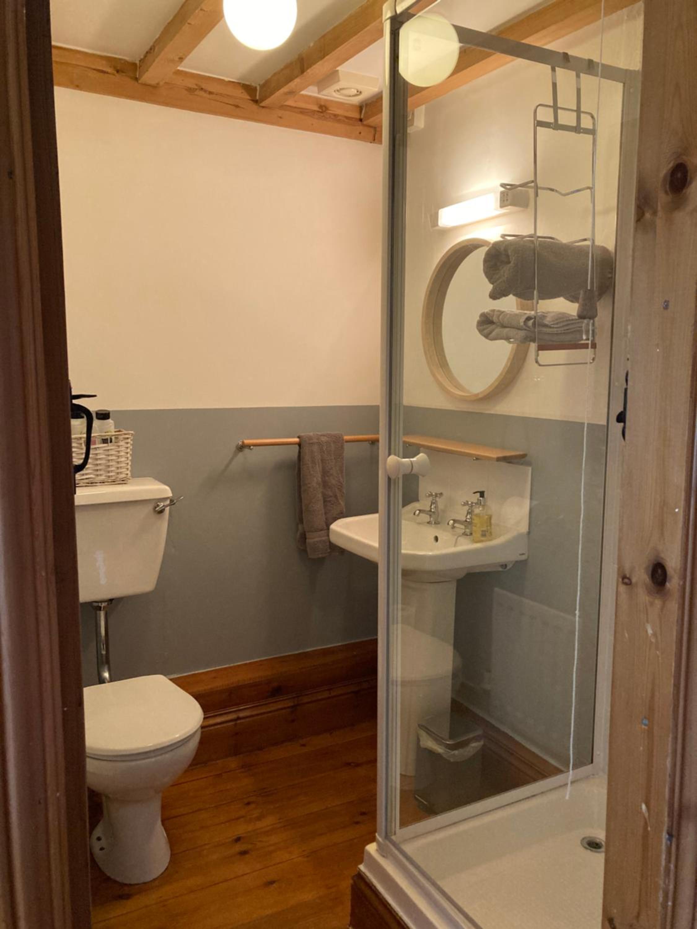 Double Room with Shower photo 2
