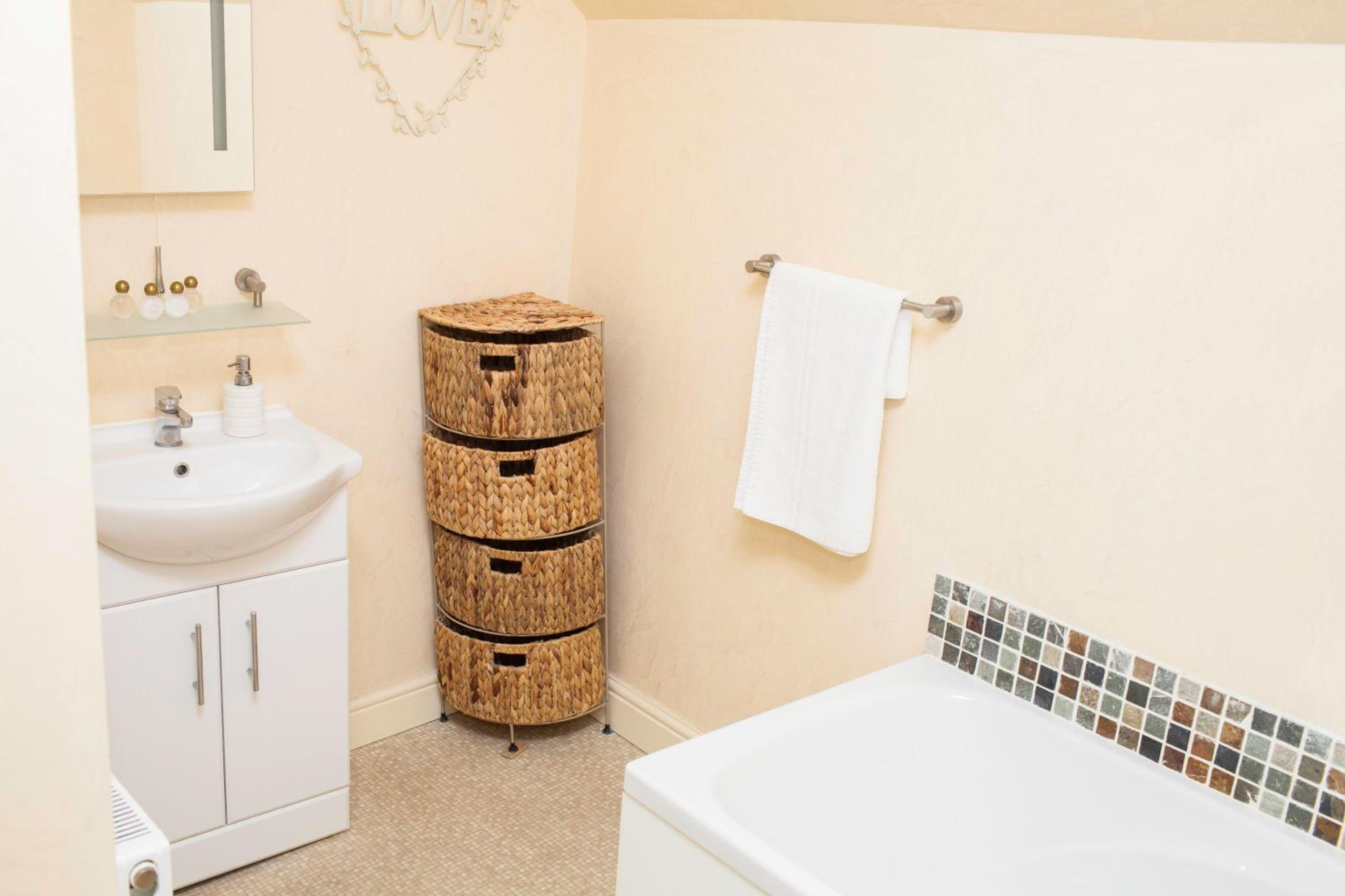 Double or Twin Room with Private Bathroom photo 2