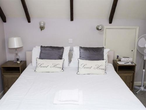 Standard Double or Twin Room photo 1