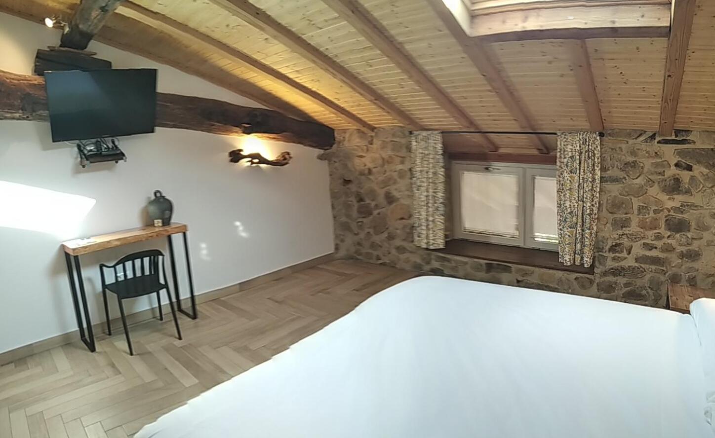 Double Room with Private Bathroom photo 3