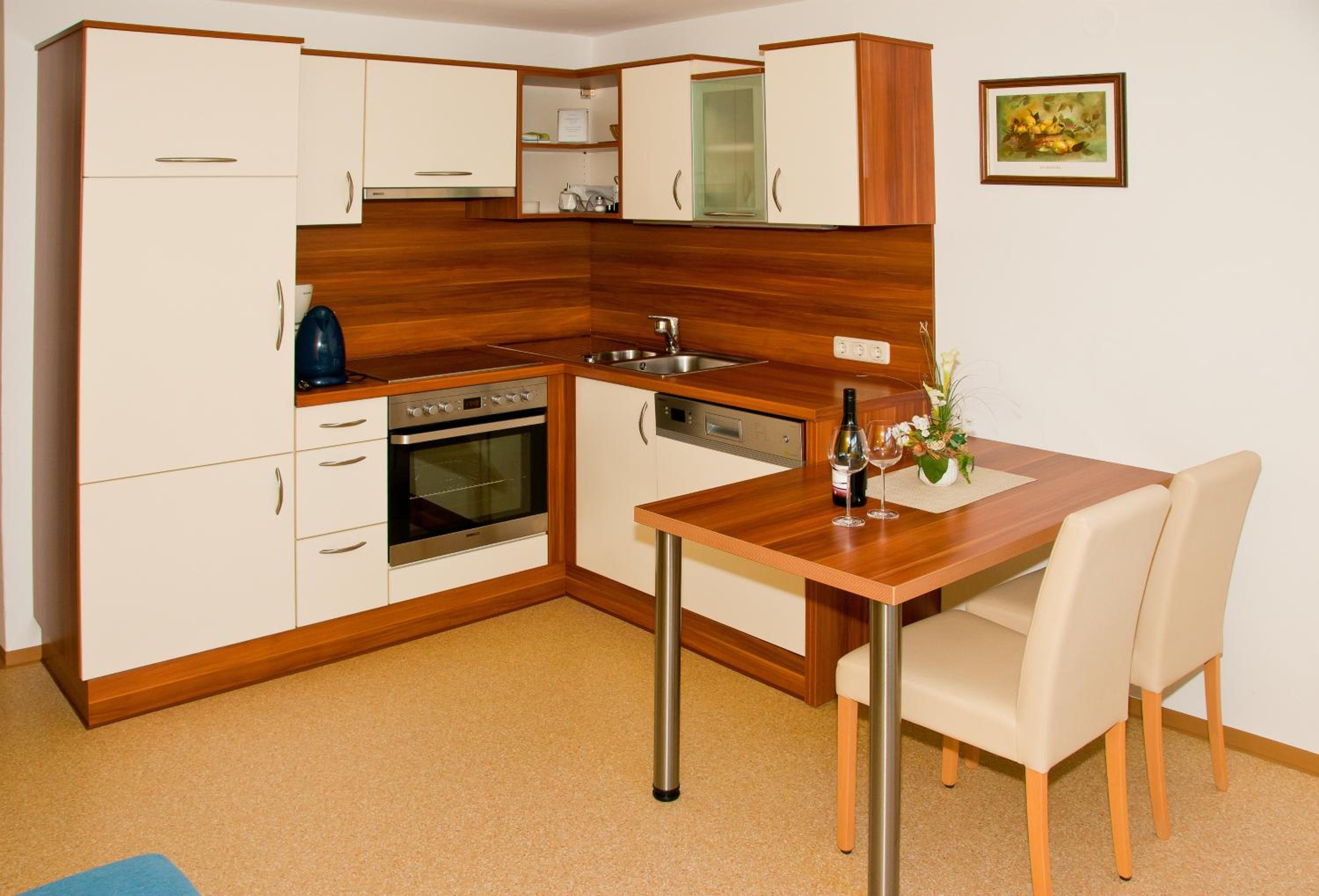 One-Bedroom Apartment photo 2