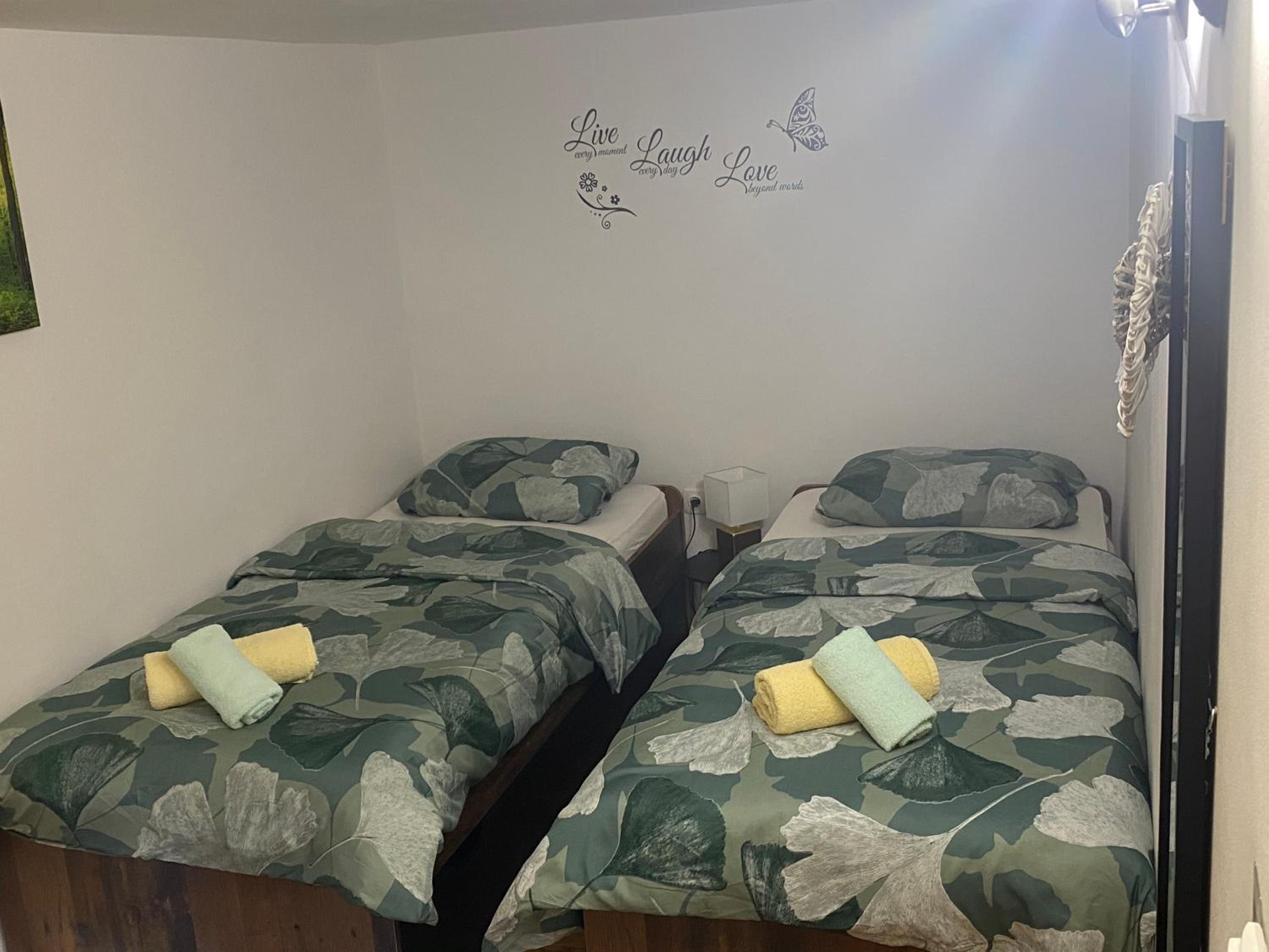 One-Bedroom Apartment - Photo 1