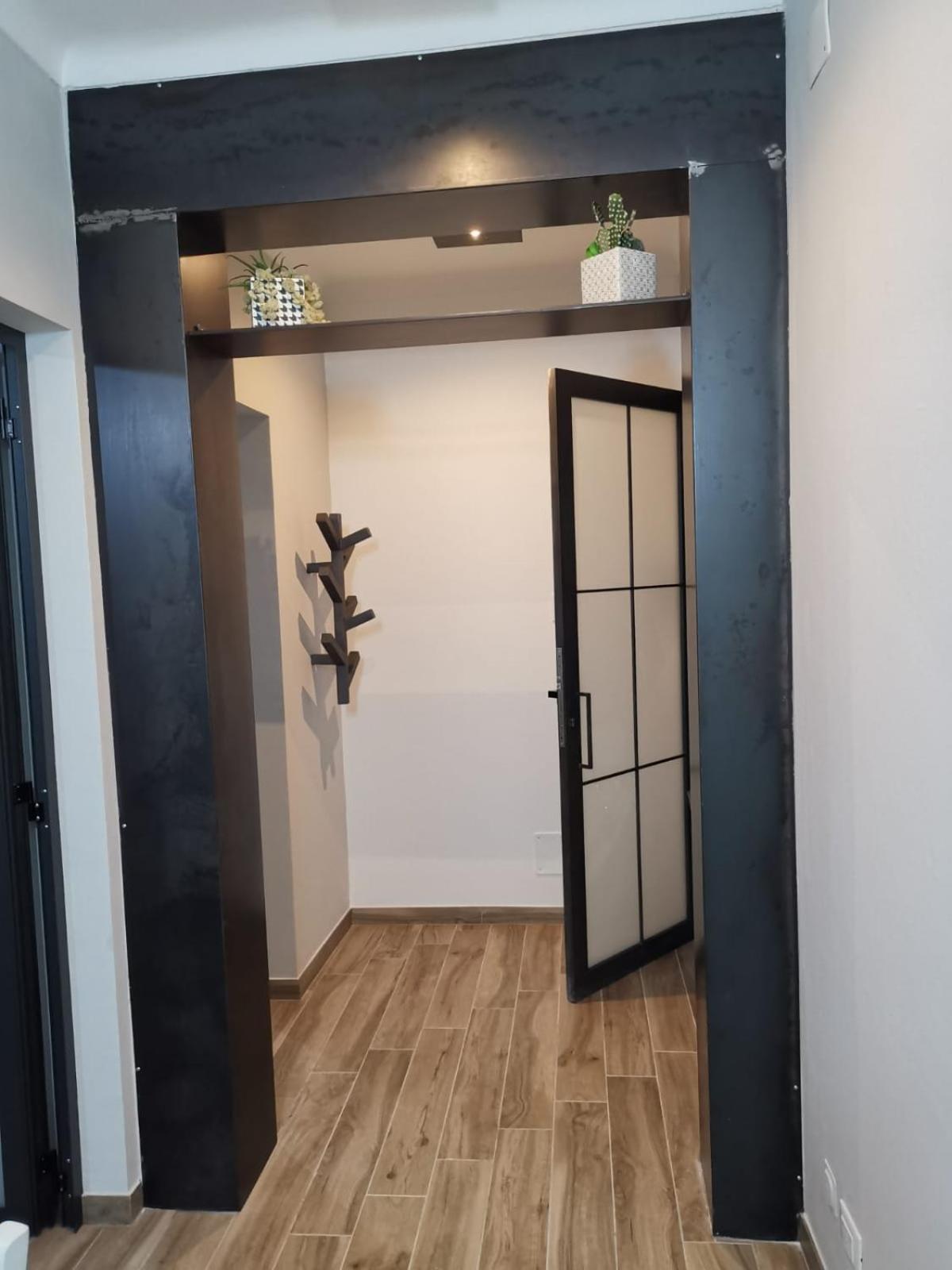 Double Room with Private Bathroom - Photo 2