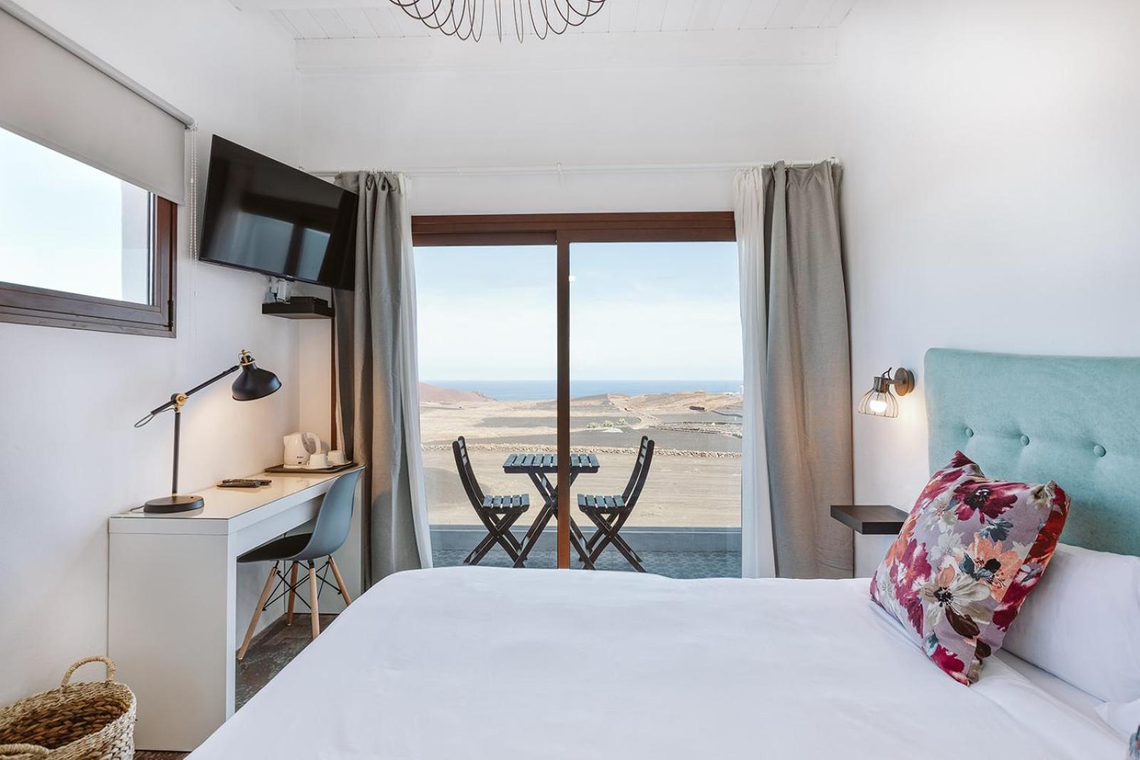 Habitación Doble Deluxe con Balcón y Vista al Mar