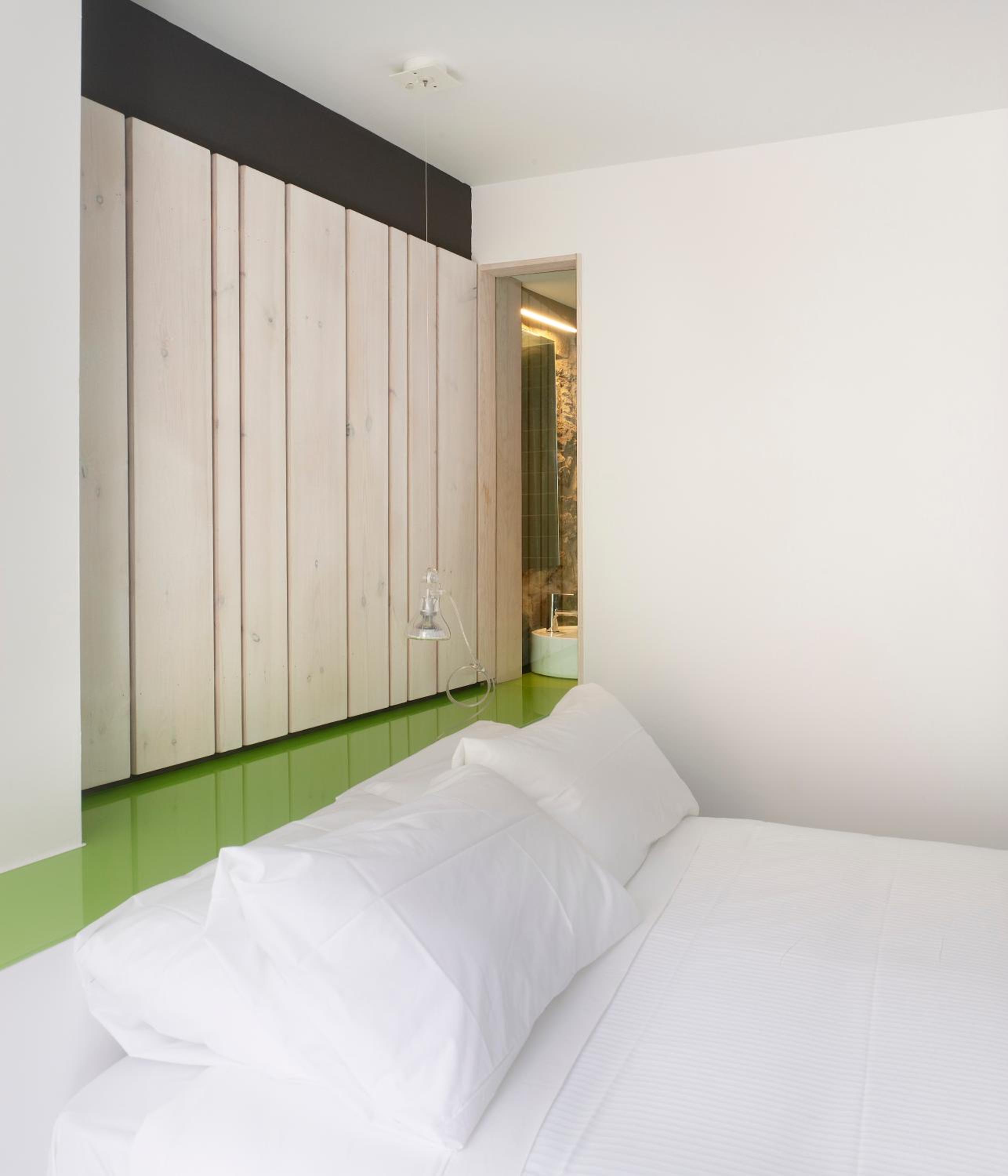 Double or Twin Room - Photo 3
