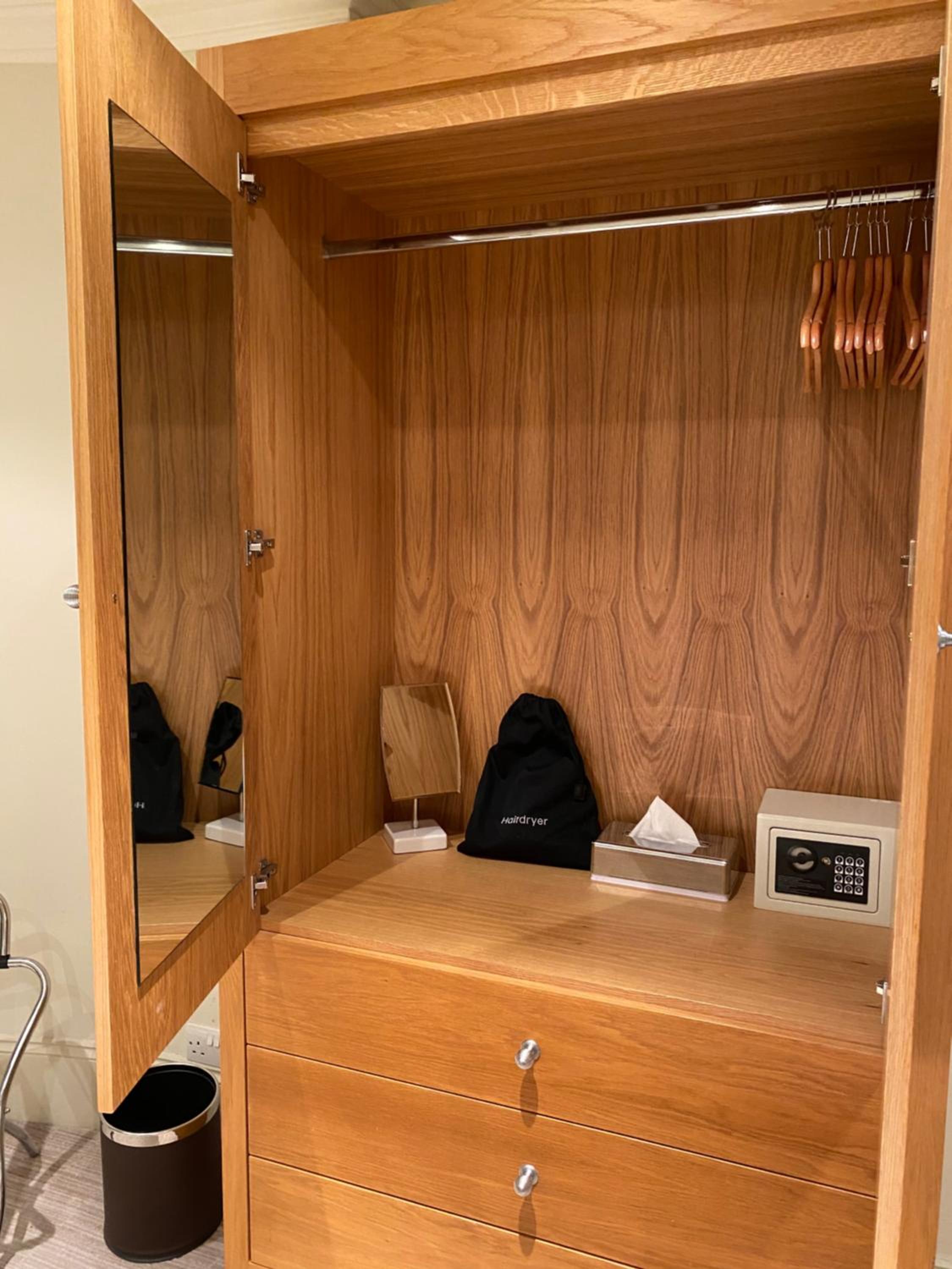 Double Room with Private Bathroom photo 3