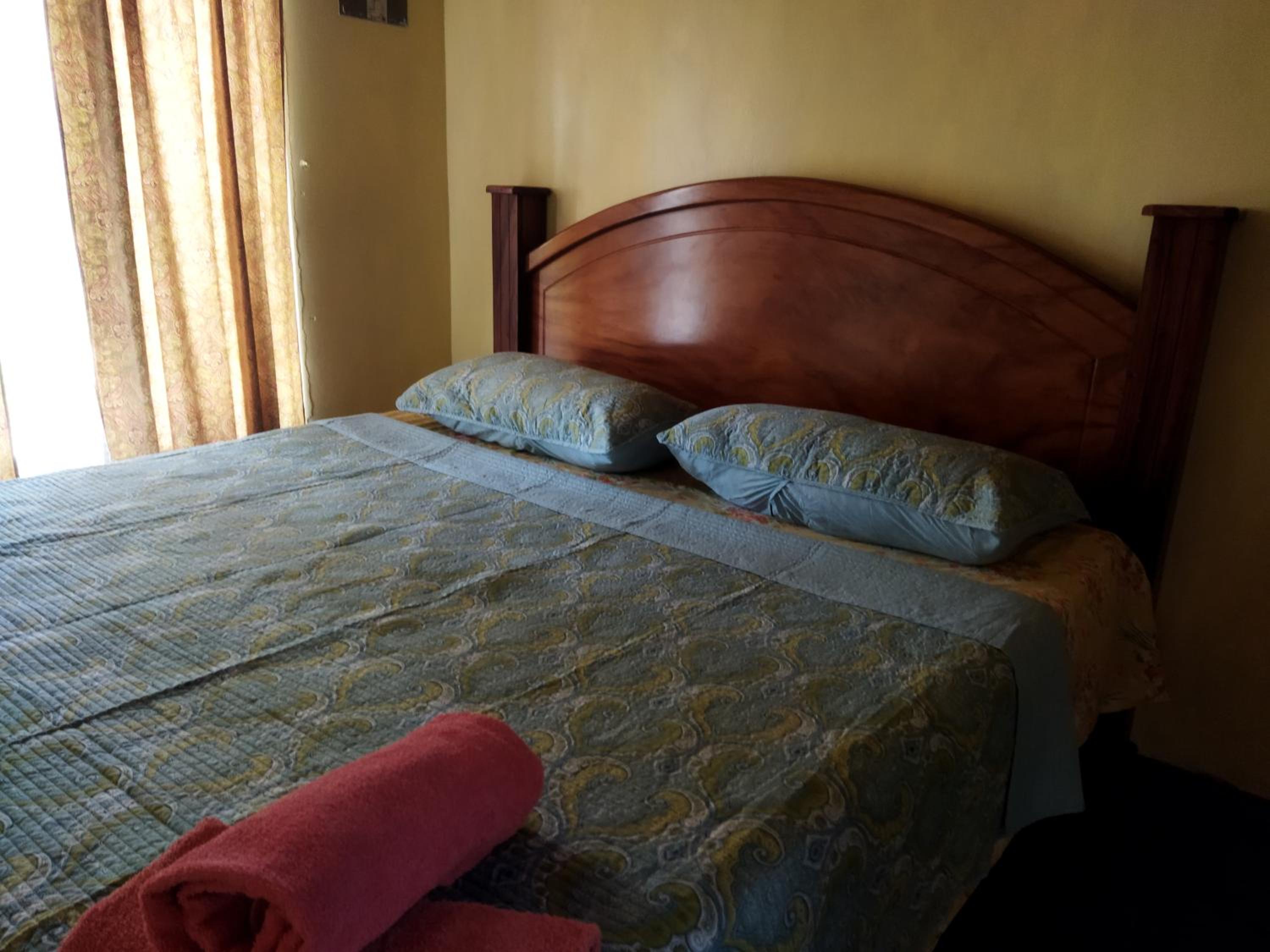 Two-Bedroom House photo 2