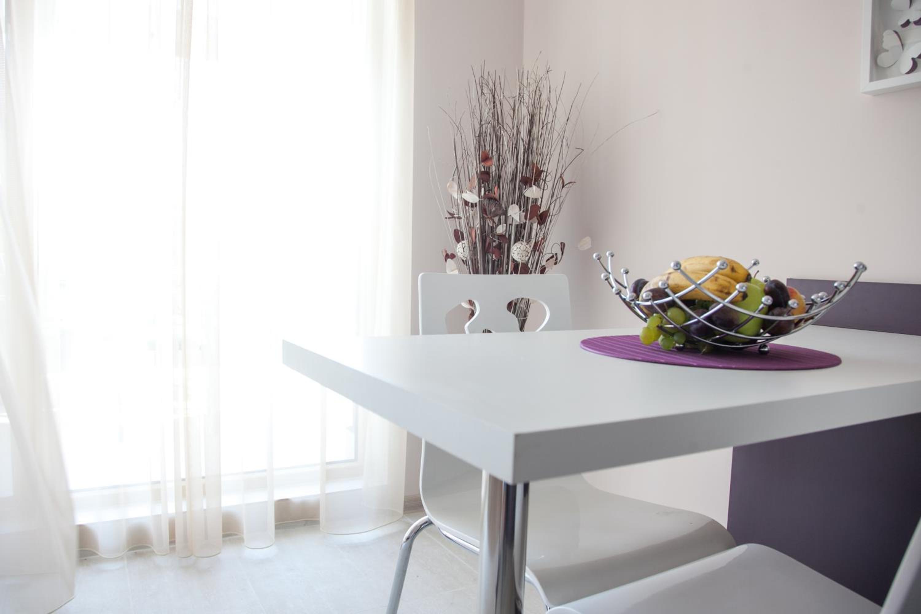 Studio Apartment with Terrace photo 3