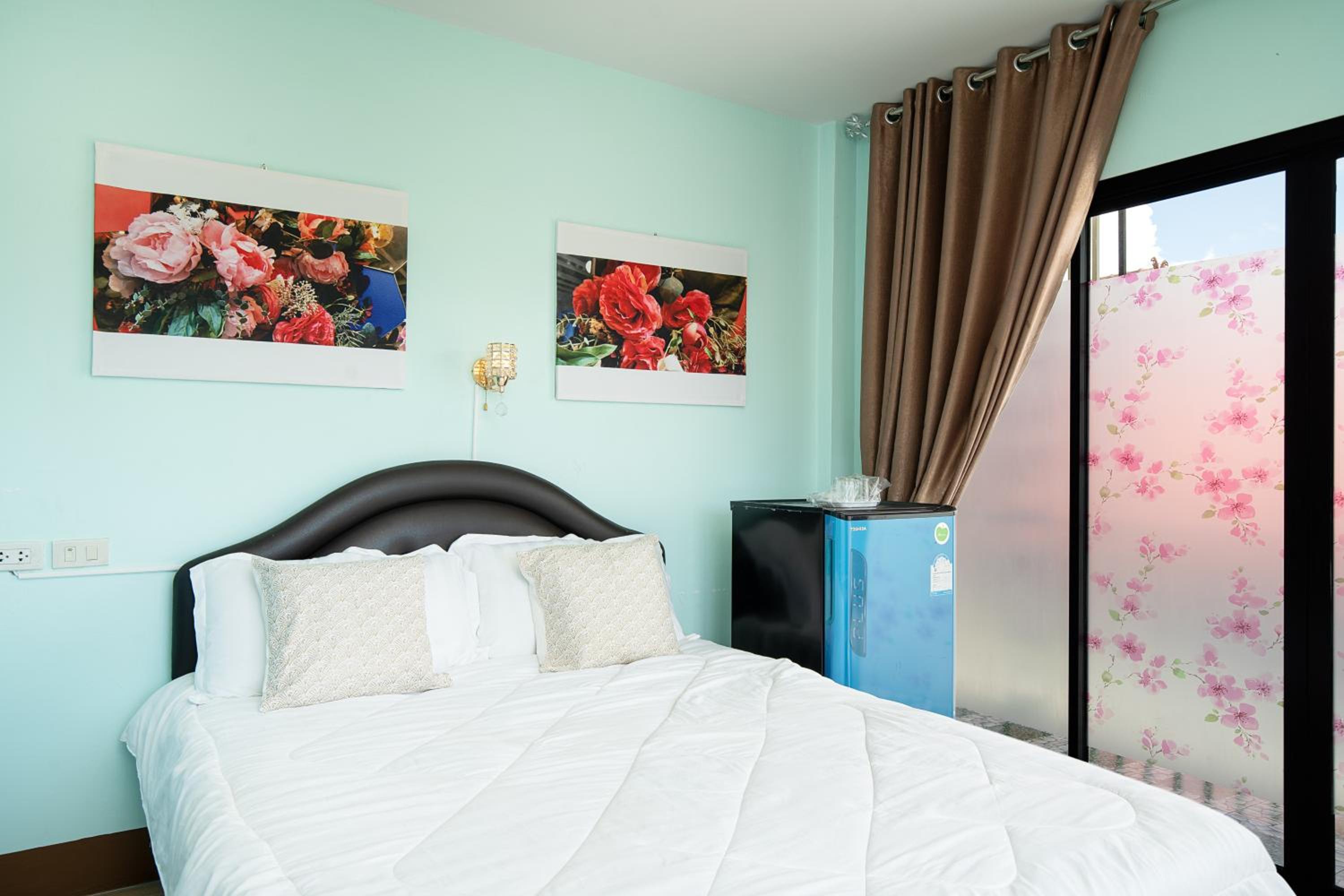 Standard Room - Photo 9