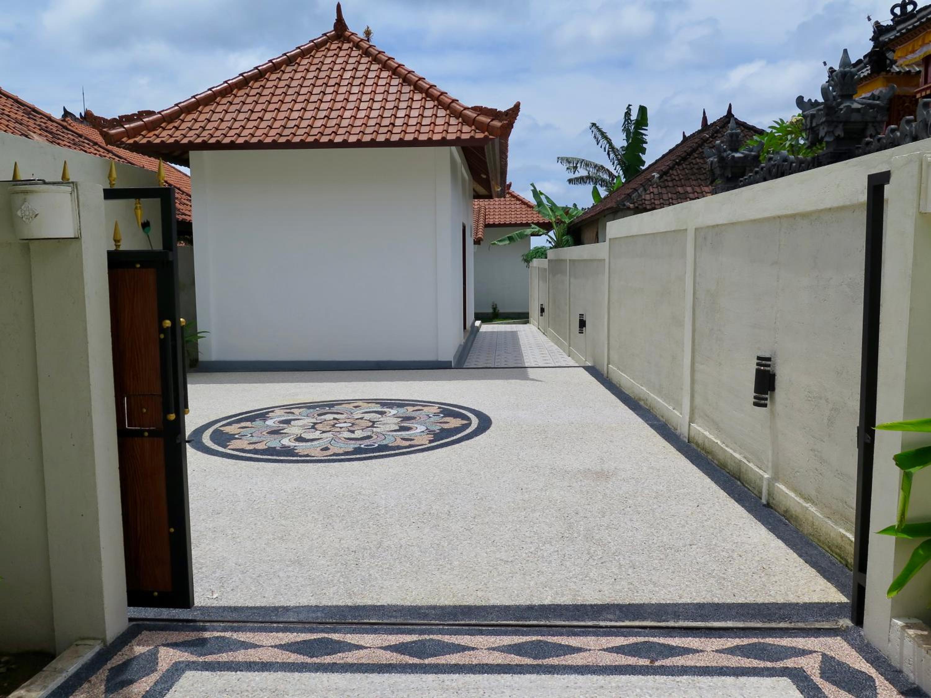 Villa with Sea View photo 2
