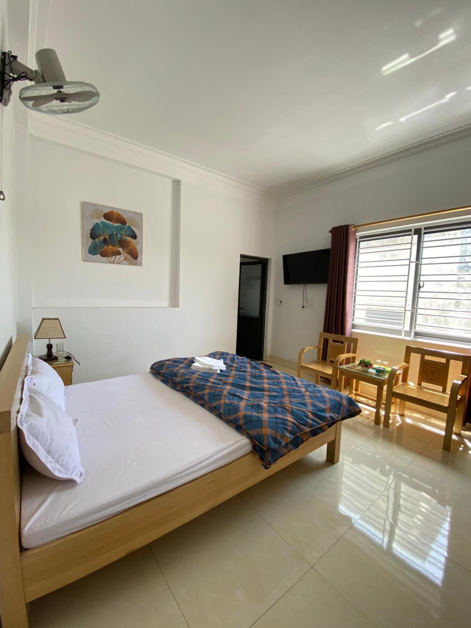 Single Room with Private Bathroom photo 2