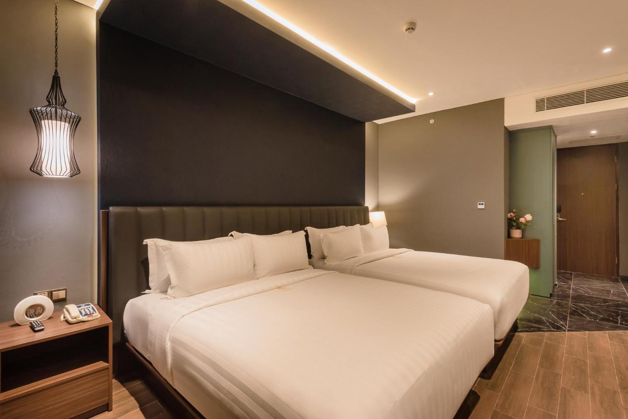 Deluxe Twin Room - Photo 6