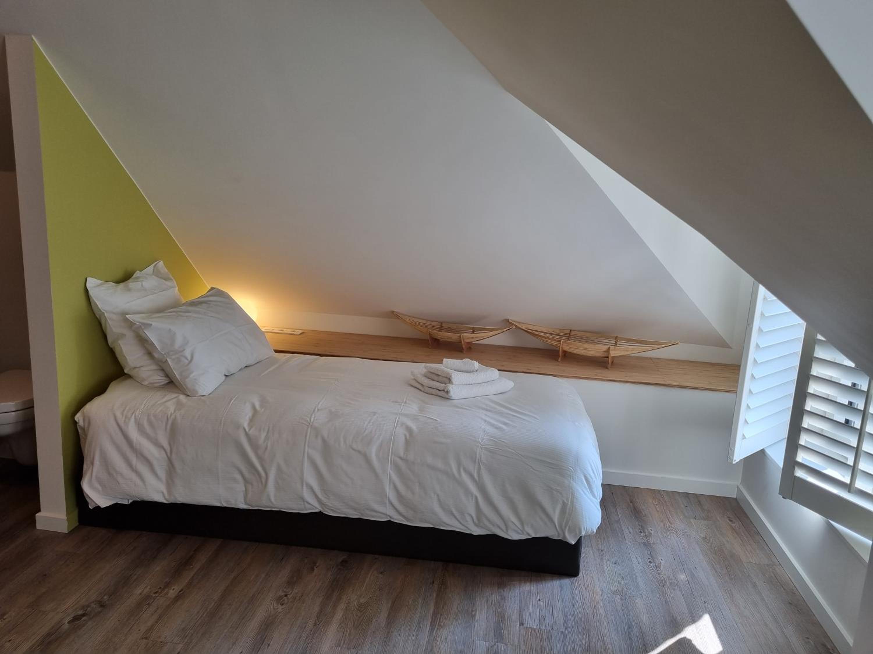 Standard Single Room with Shower photo 3
