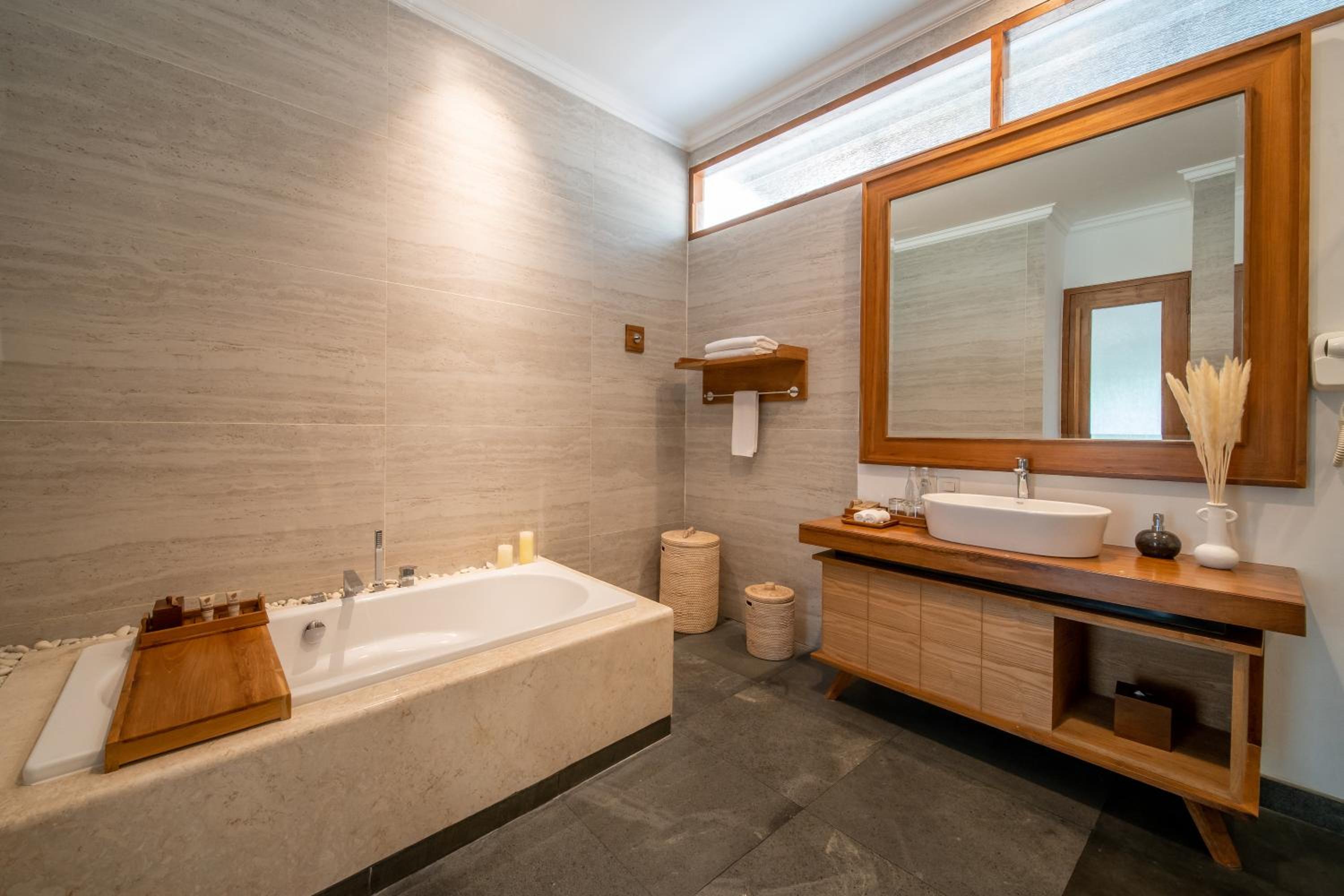 Suite with Garden View photo 2