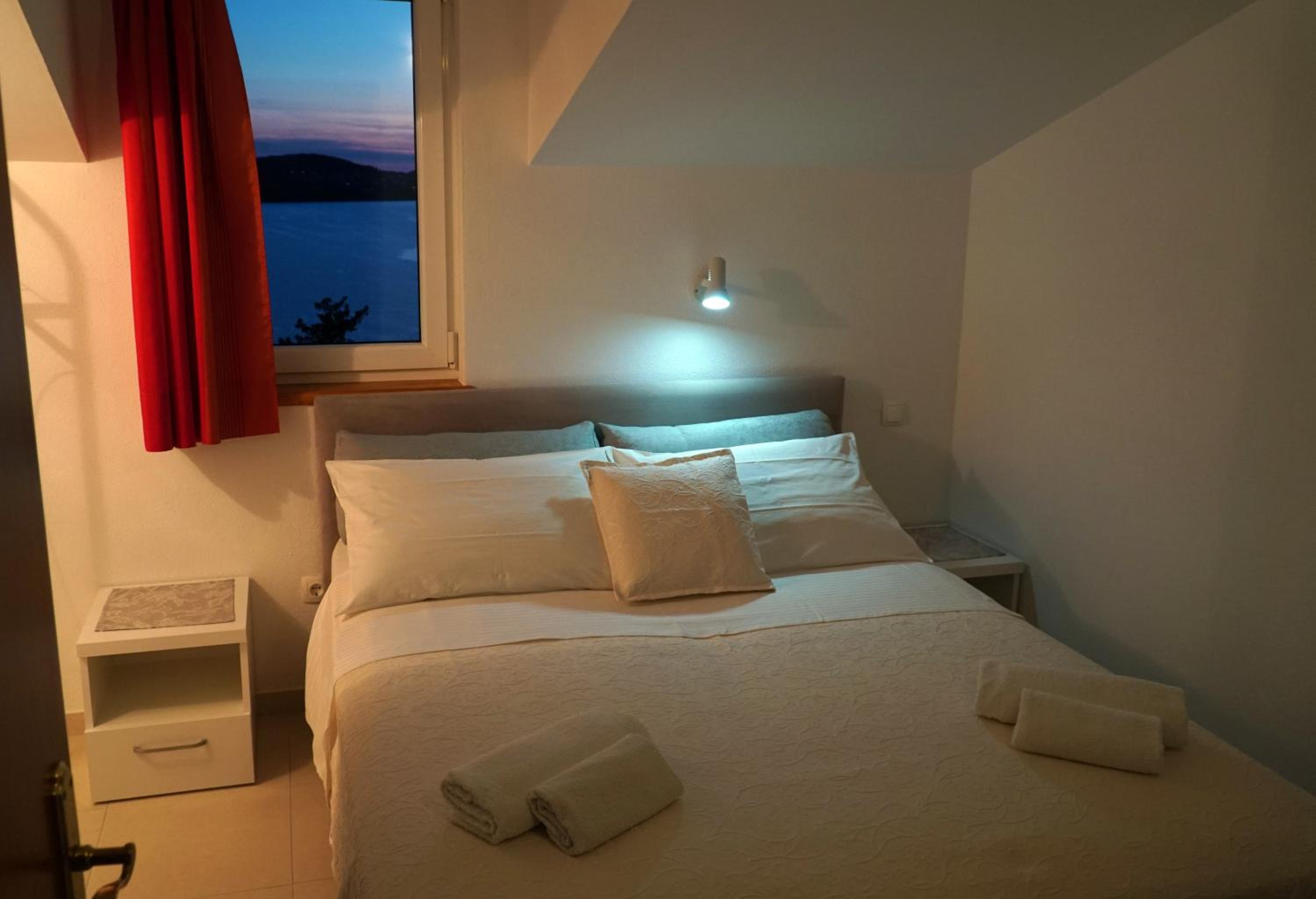 One-Bedroom Apartment with Balcony and Sea View (2 Adults) photo 1