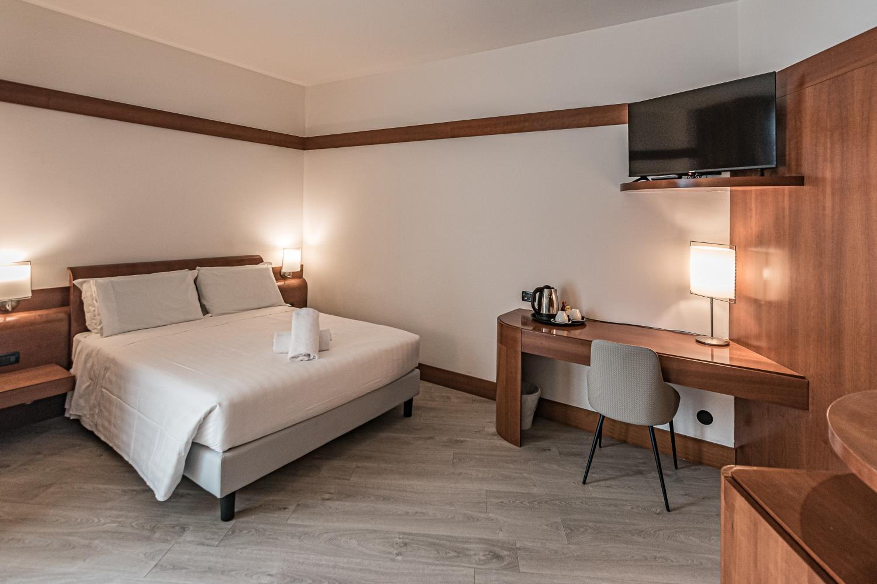 Double Room - Photo 2