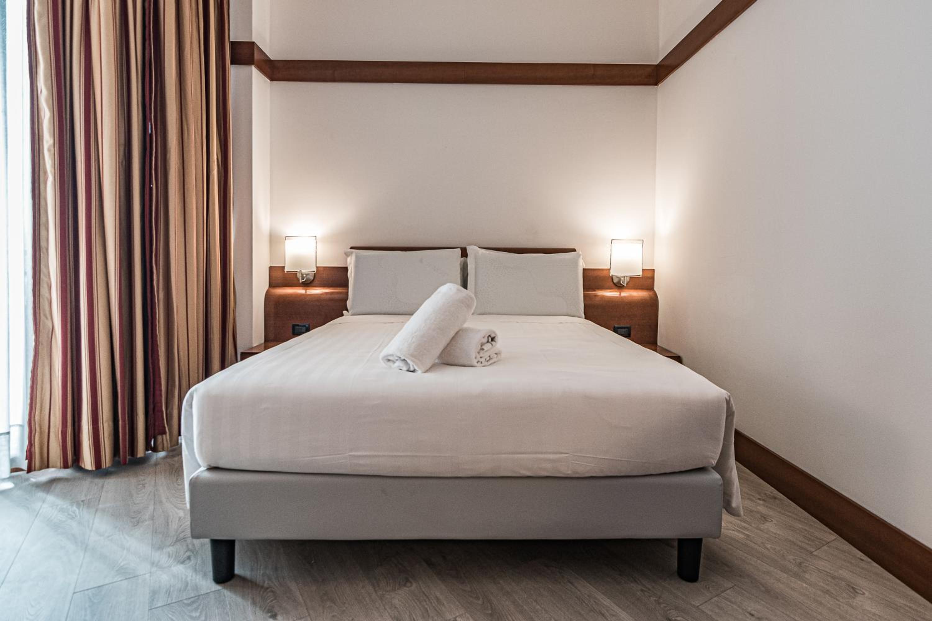 Double Room - Photo 13