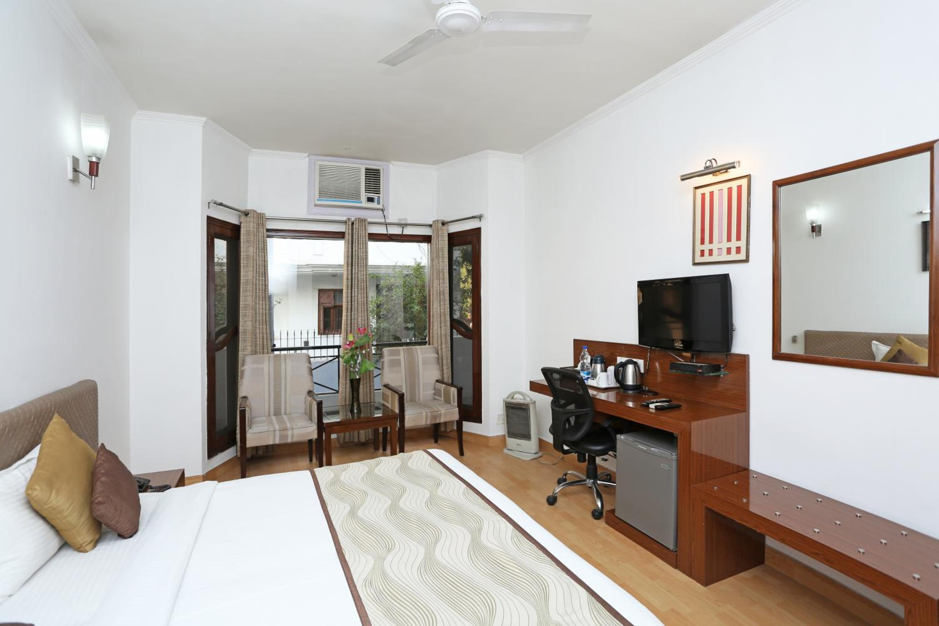 Superior King Room photo 2
