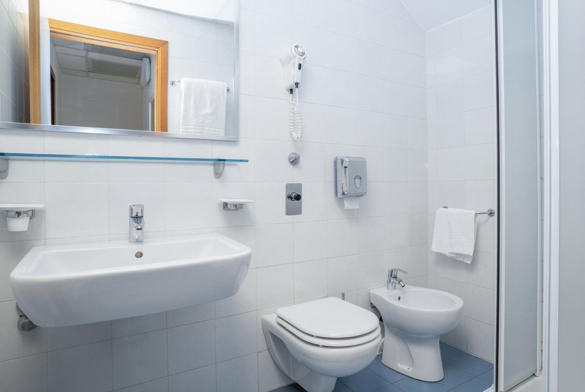 One-Bedroom Apartment - Photo 4