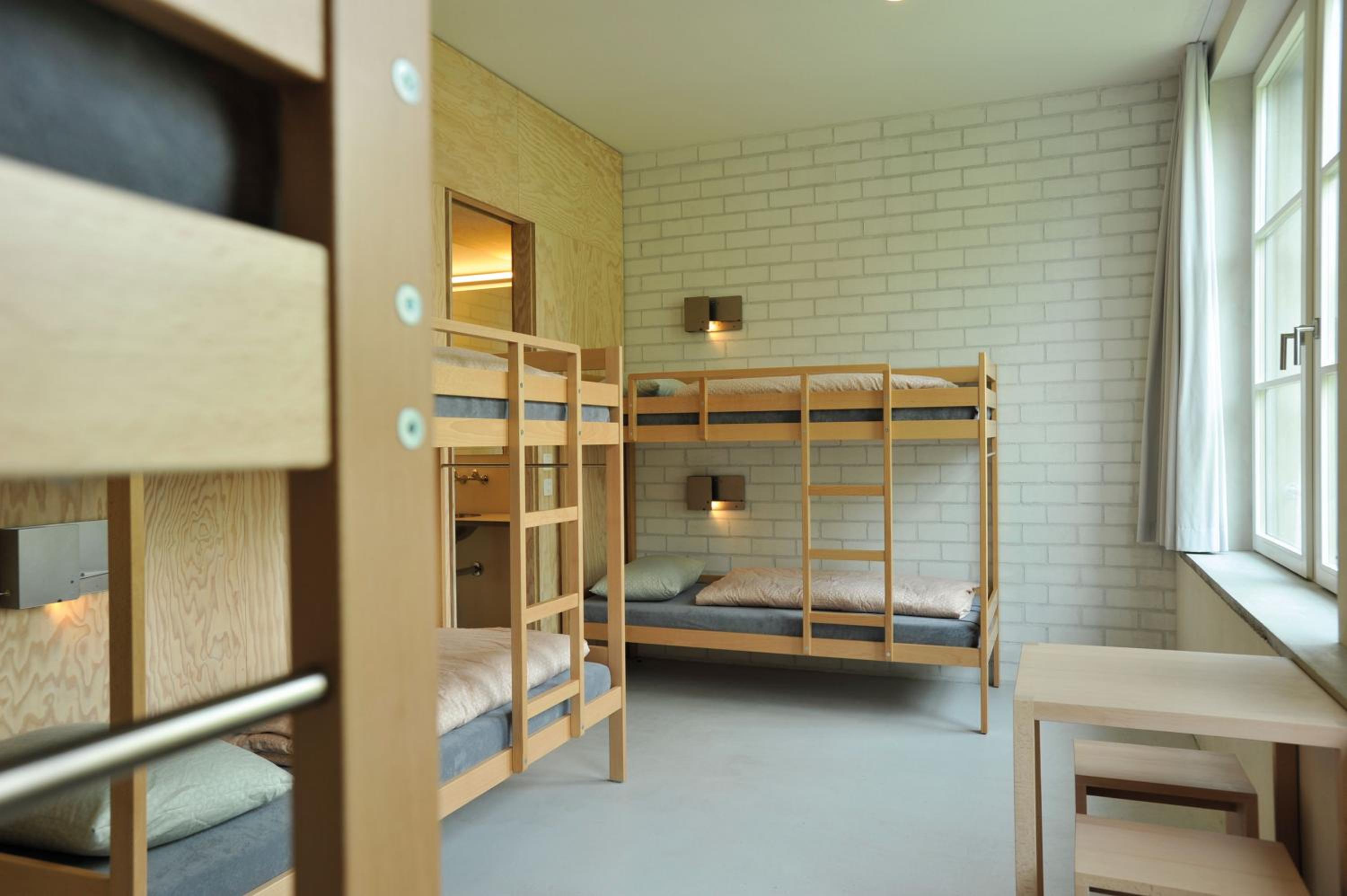 Bed in 6-Bed Dormitory Room photo 1