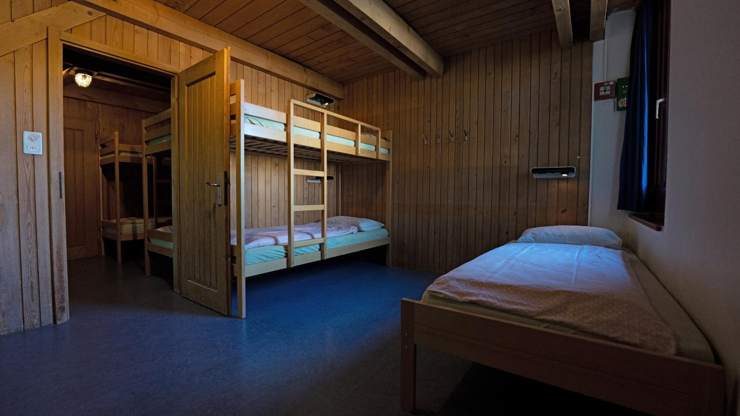 Single Bed in Dormitory Room photo 1