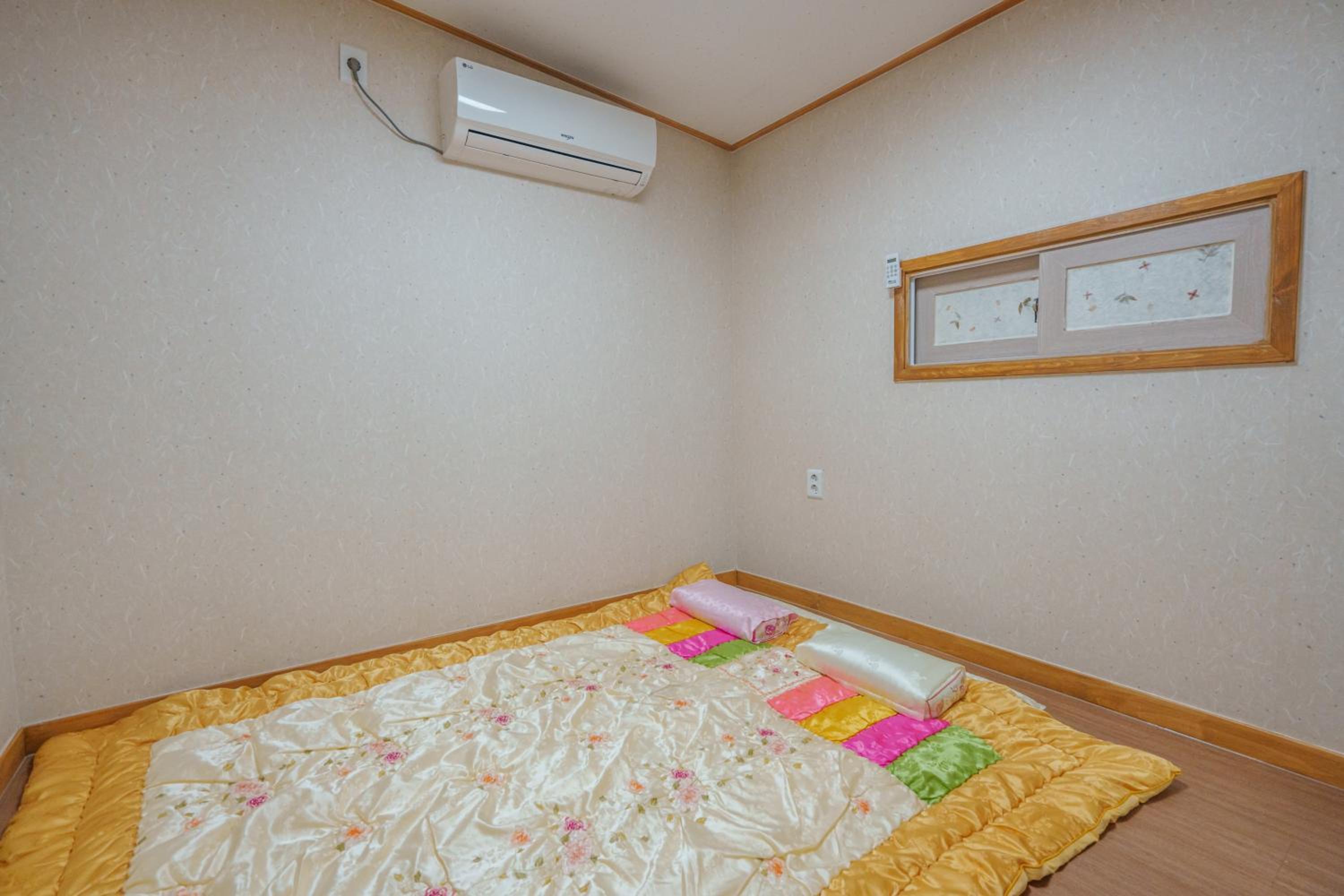 Korean Style Ondol Room