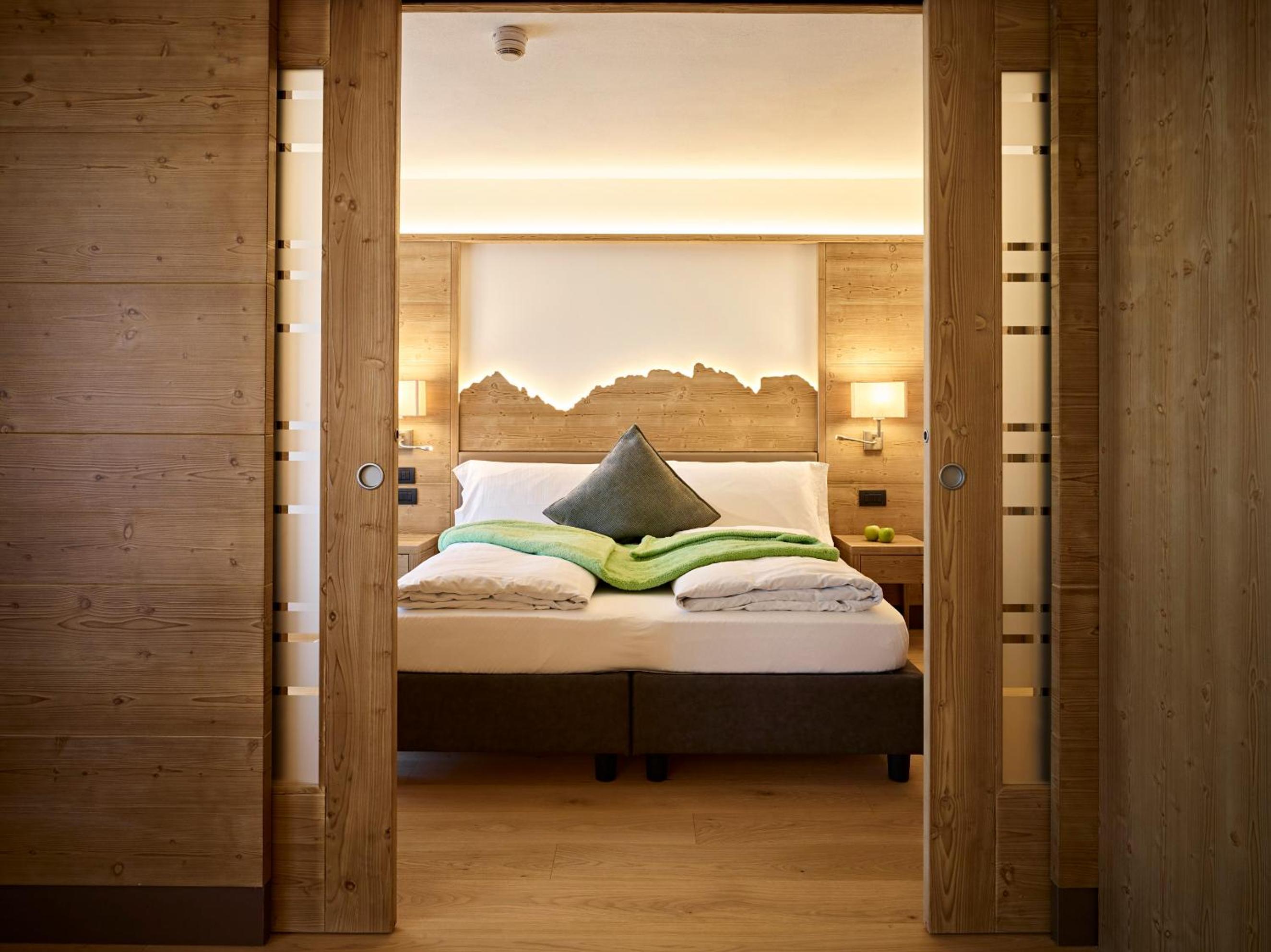 Junior Suite with Balcony - Photo 1