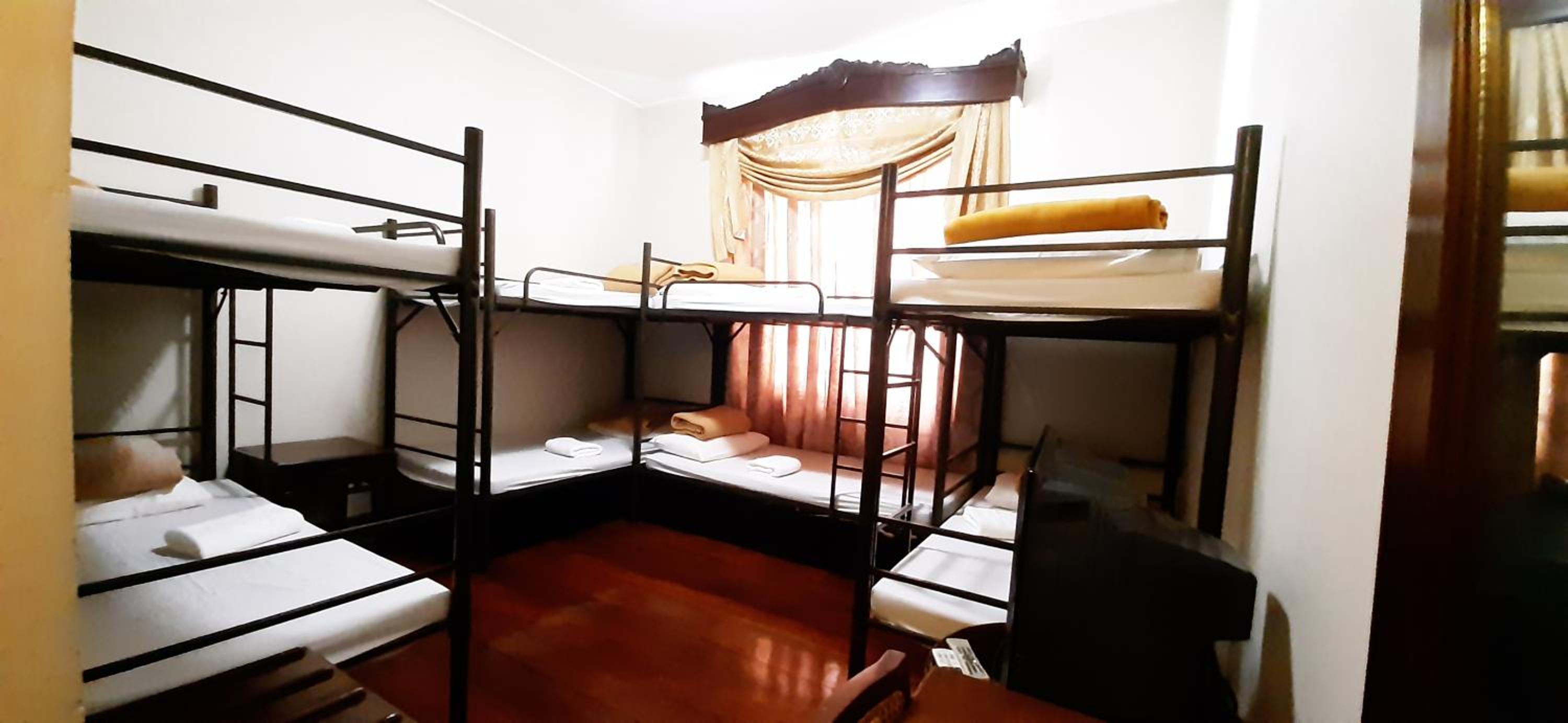 Mixed Dormitory Room