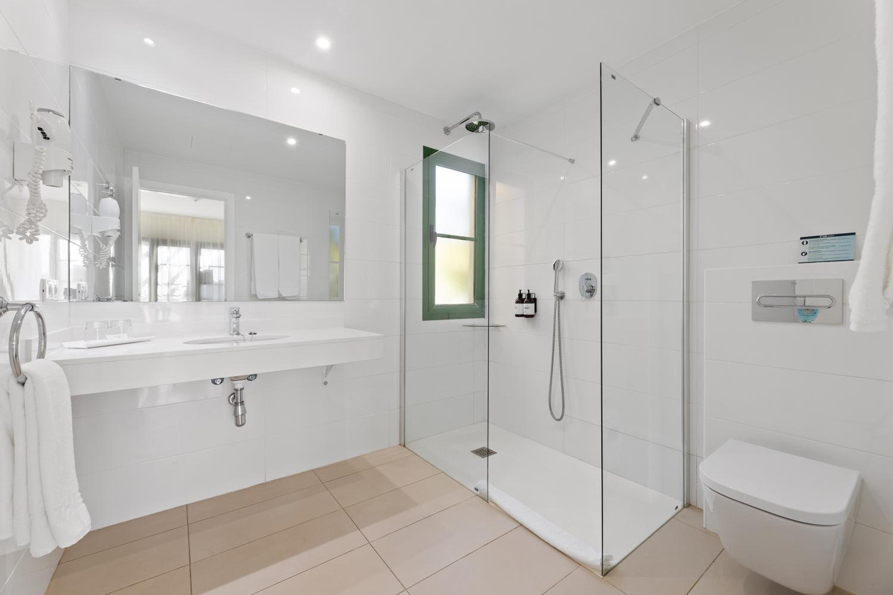 Junior Suite - Photo 11