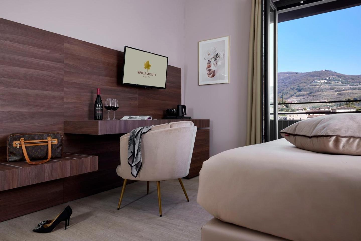 Large Double Room photo 2